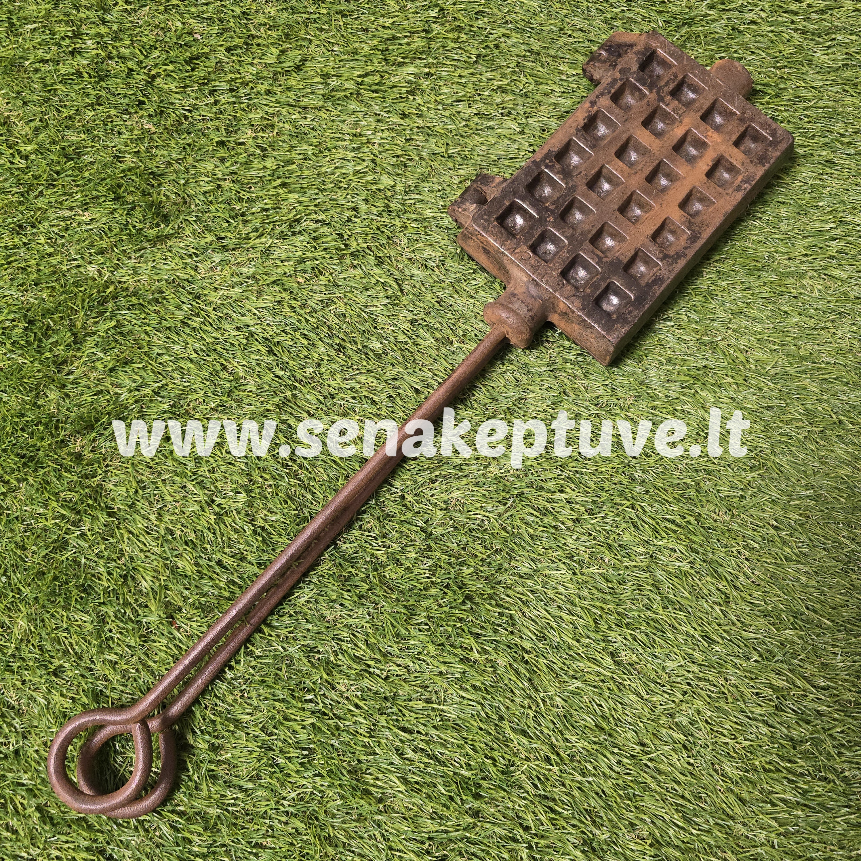 Senovinė ketaus belgiškų vaflių keptuvė