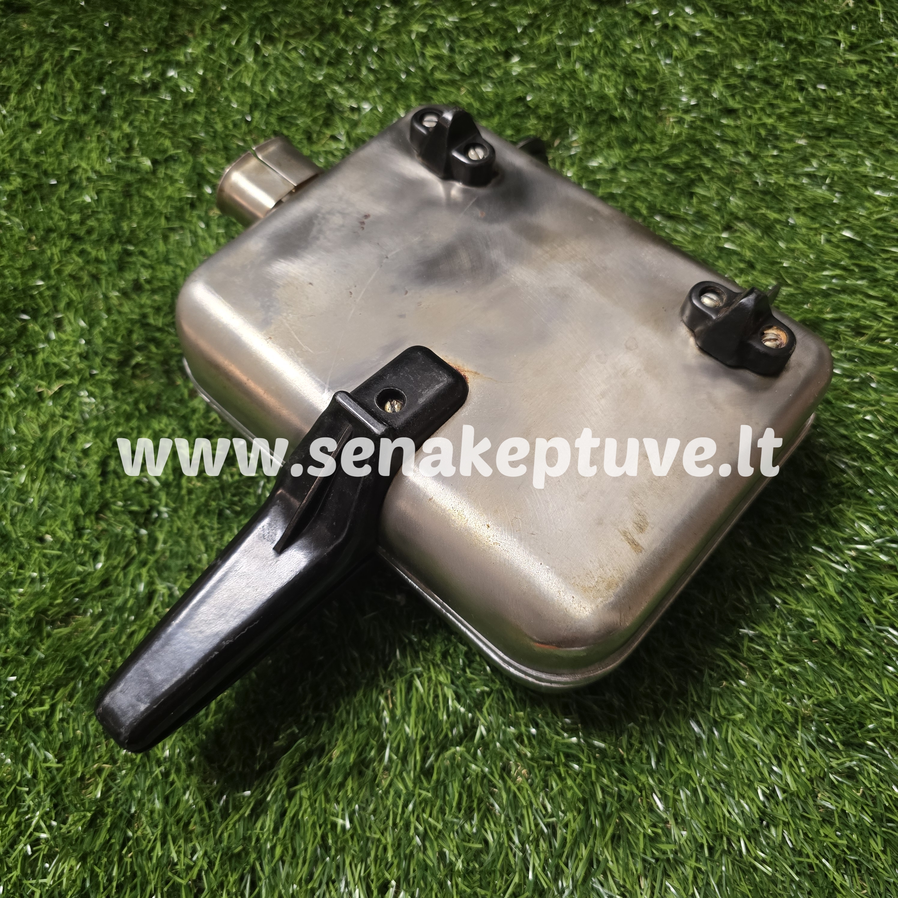 Senovinė elektrinė vaflinė su laidu