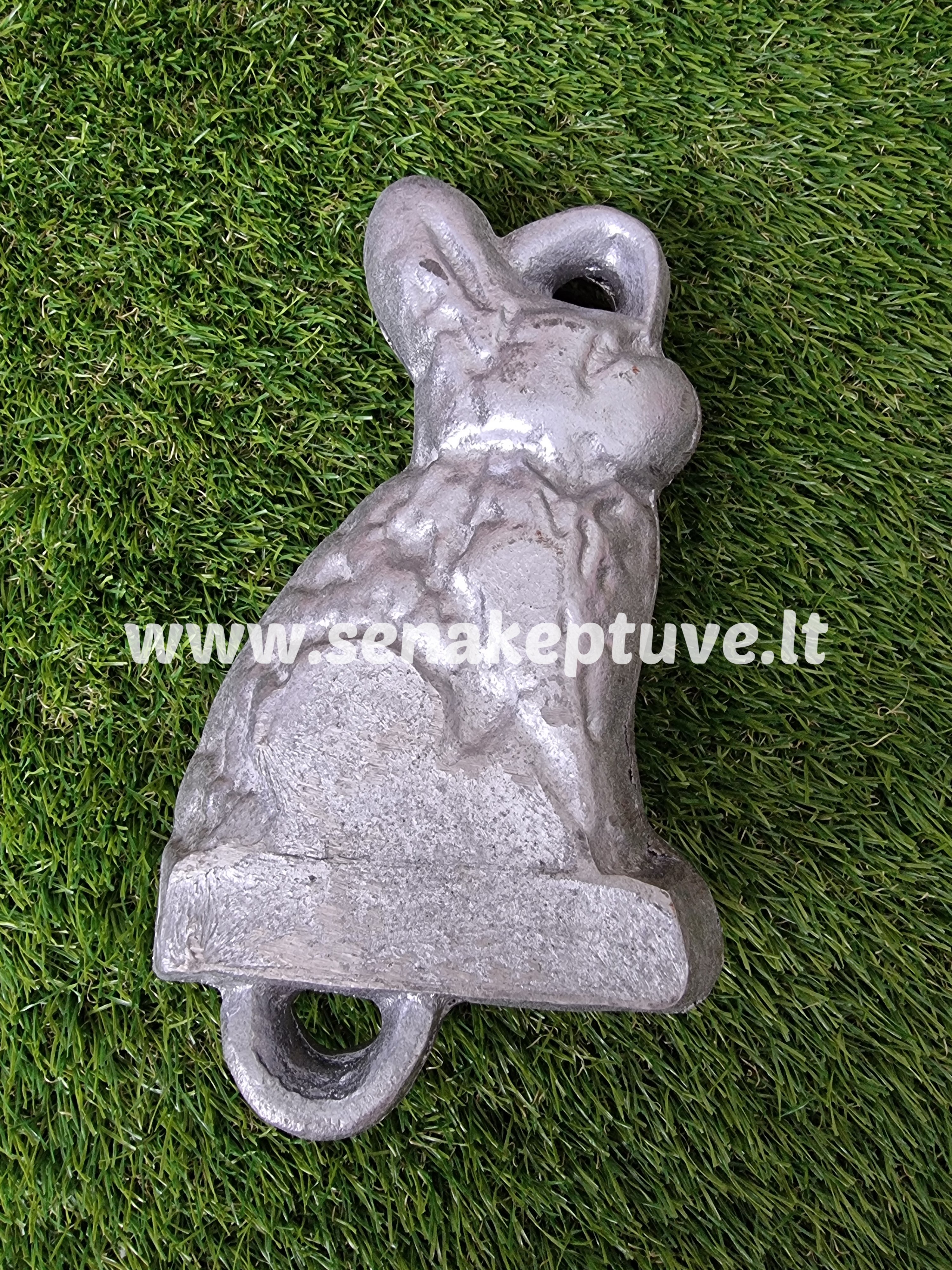 Senovinė zuikučio kepimo forma