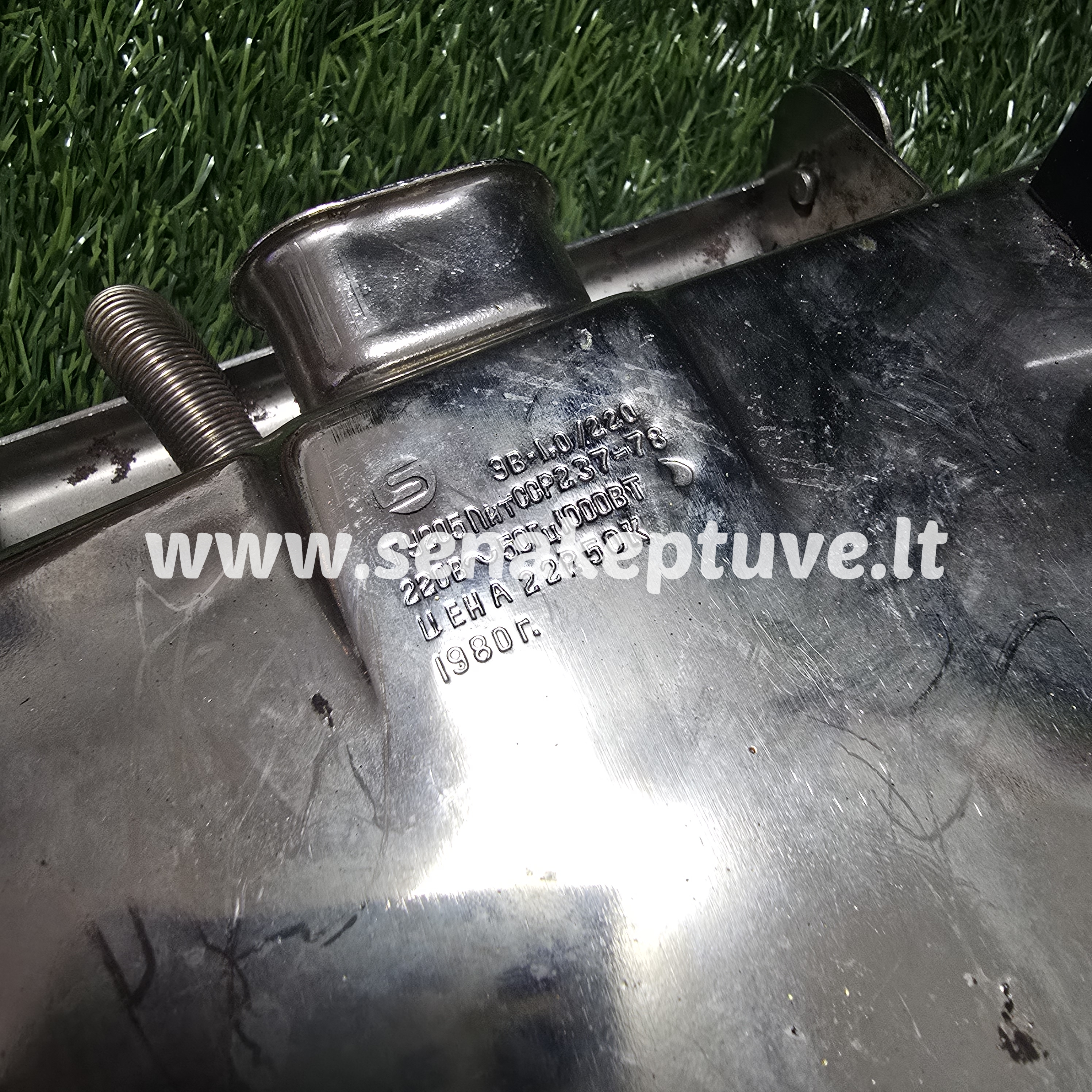 Senovinė elektrinė vaflinė su laidu