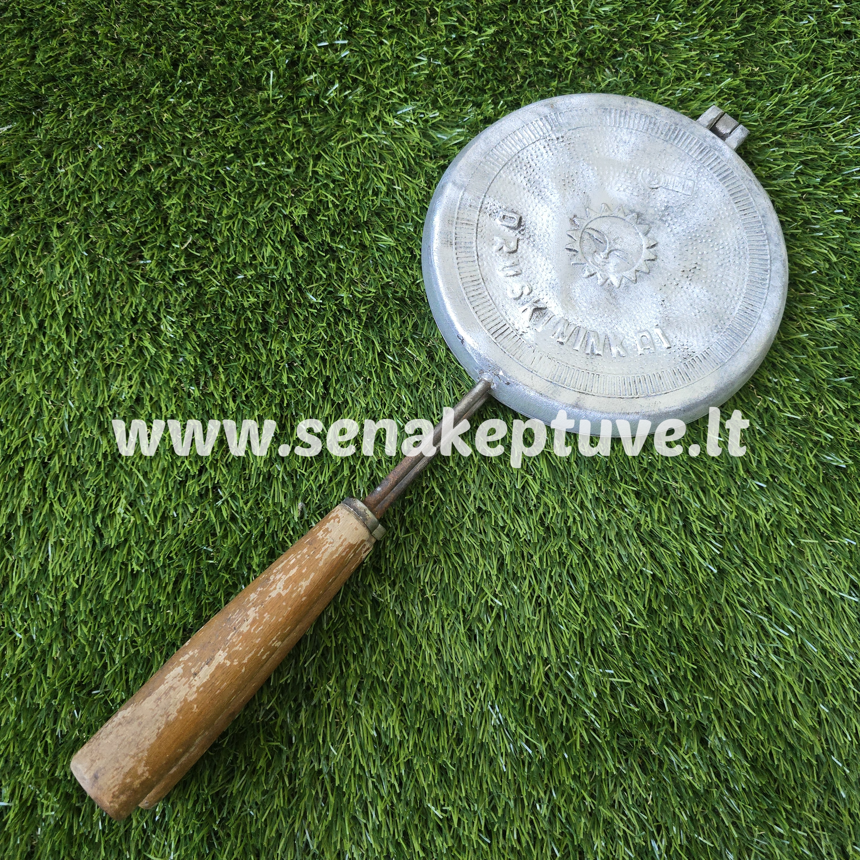 Senovinė gaidelių keptuvė