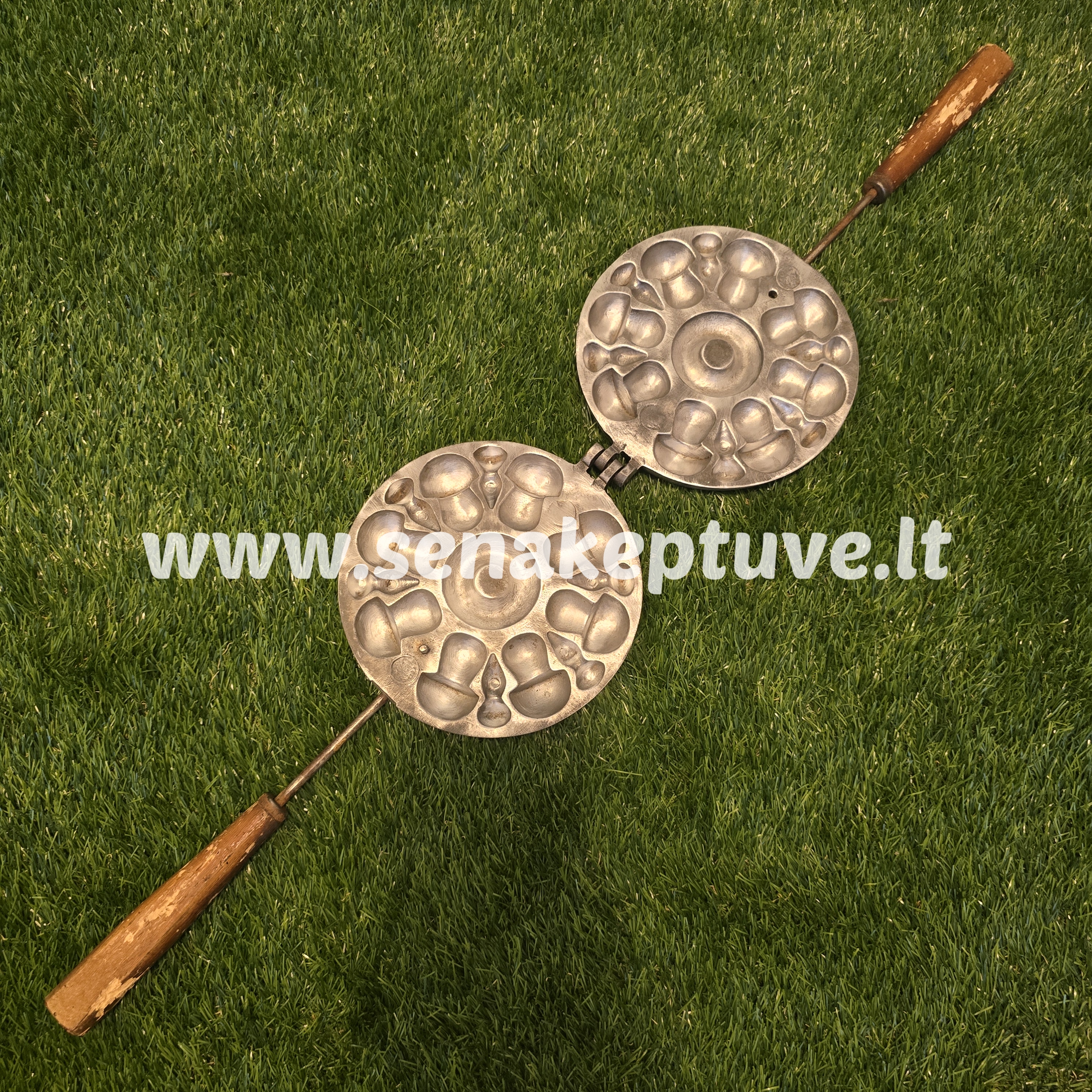 Senovinė grybukų keptuvė