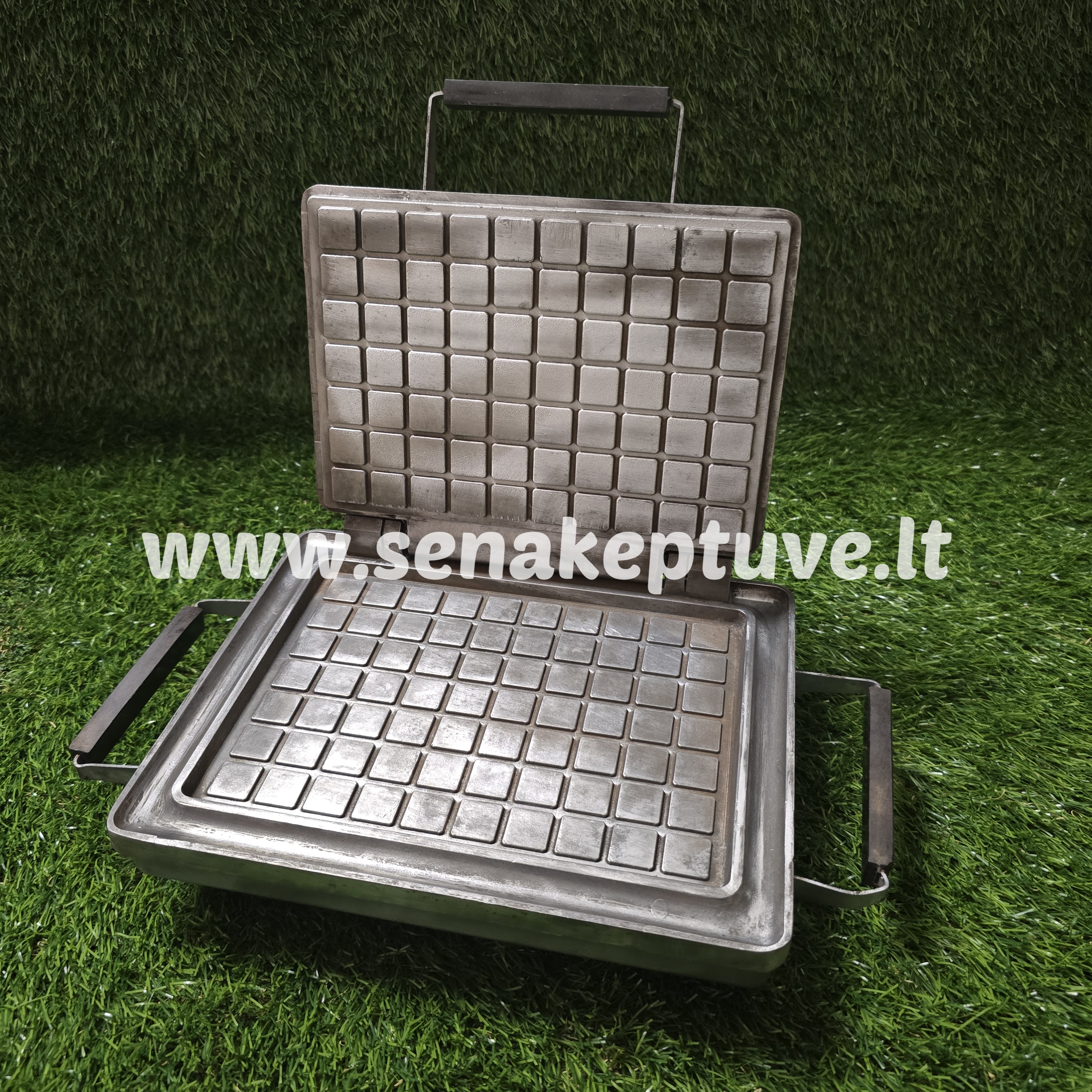 Senovinė elektrinė vaflinė su laidu ploniems vafliams