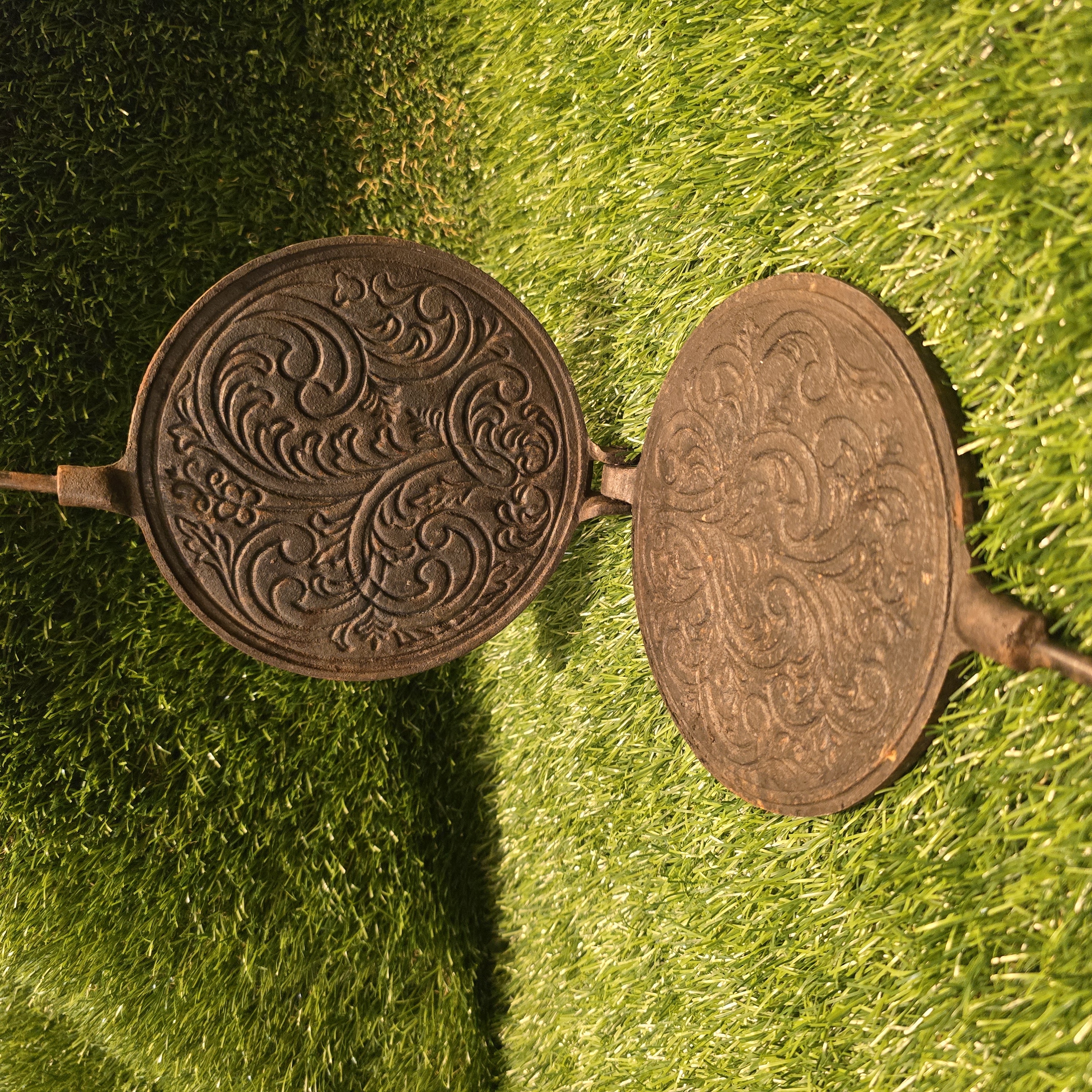 Ketaus plonų vaflių keptuvė