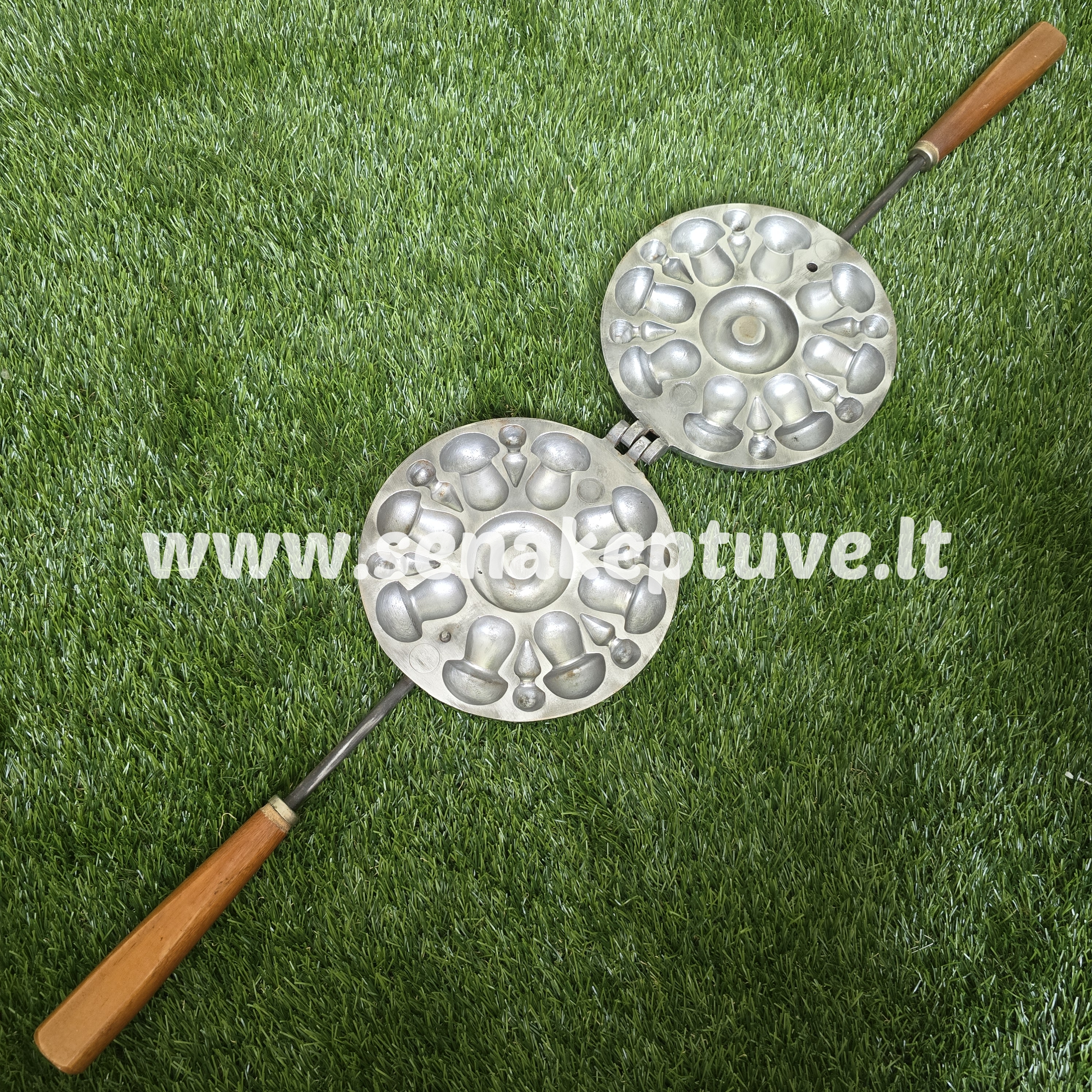 Senovinė grybukų keptuvė