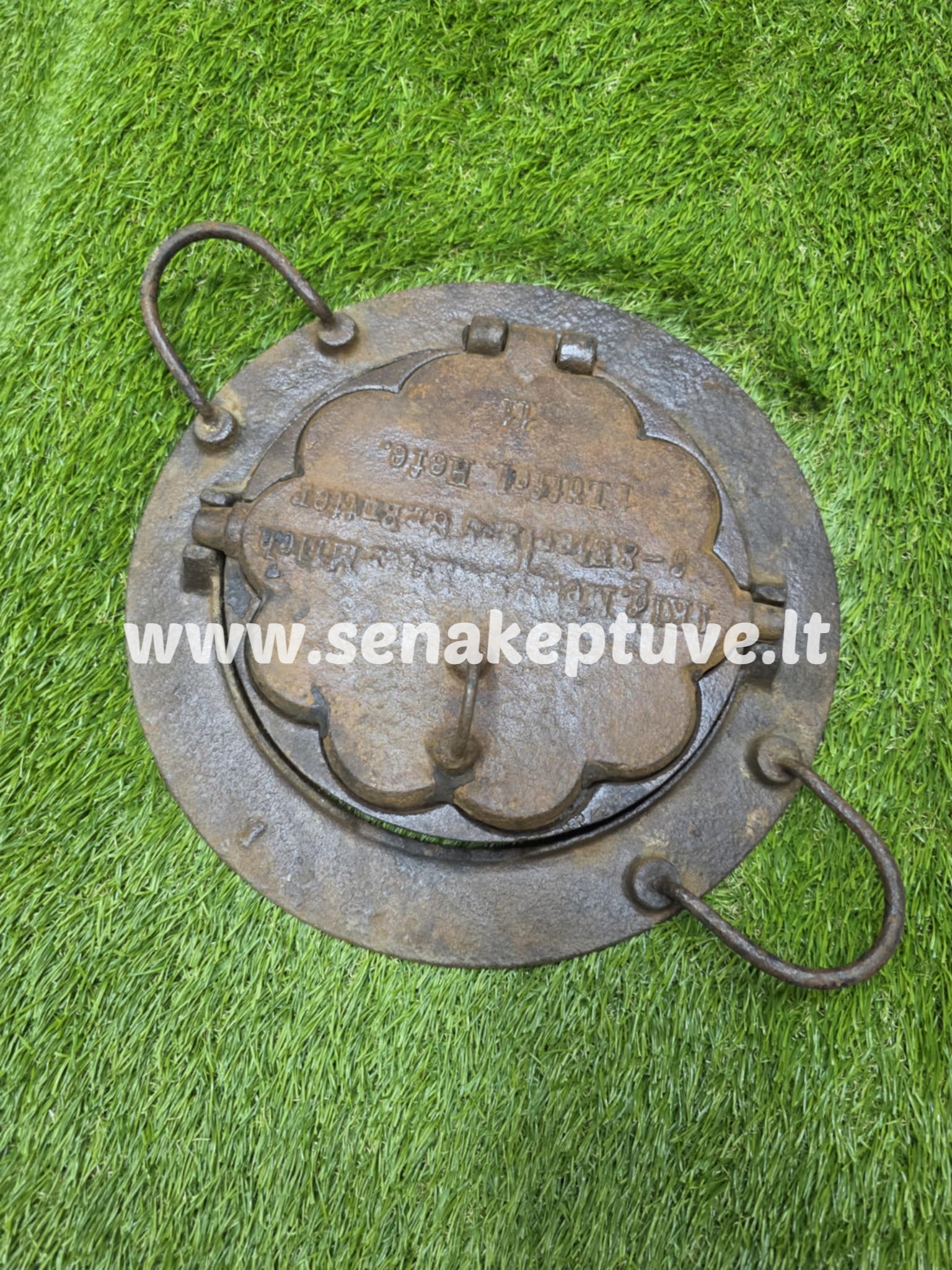 Senovinė ketaus vartoma čirvinių blynų keptuvė su žiedu