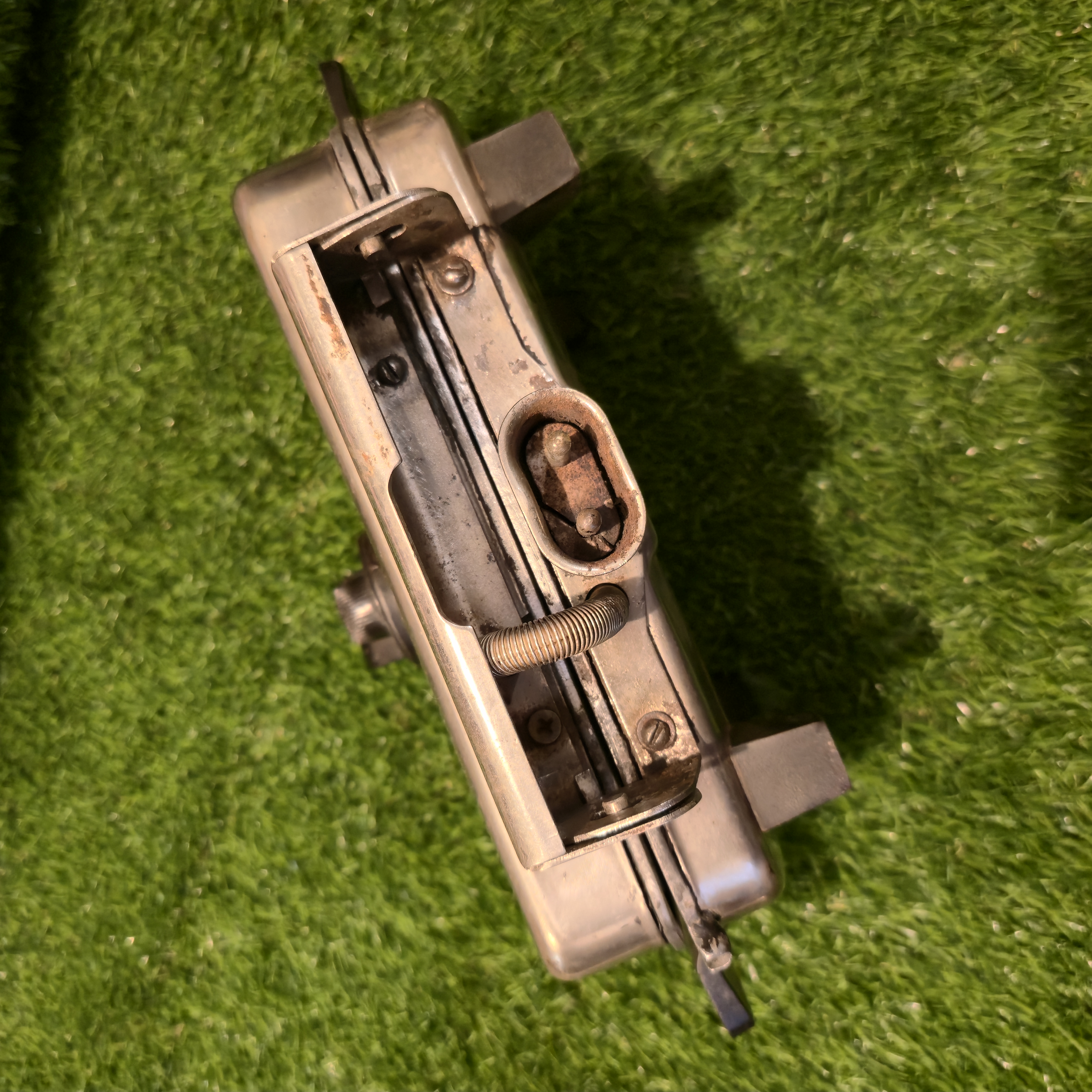 Senovinė elektrinė vaflinė su laidu