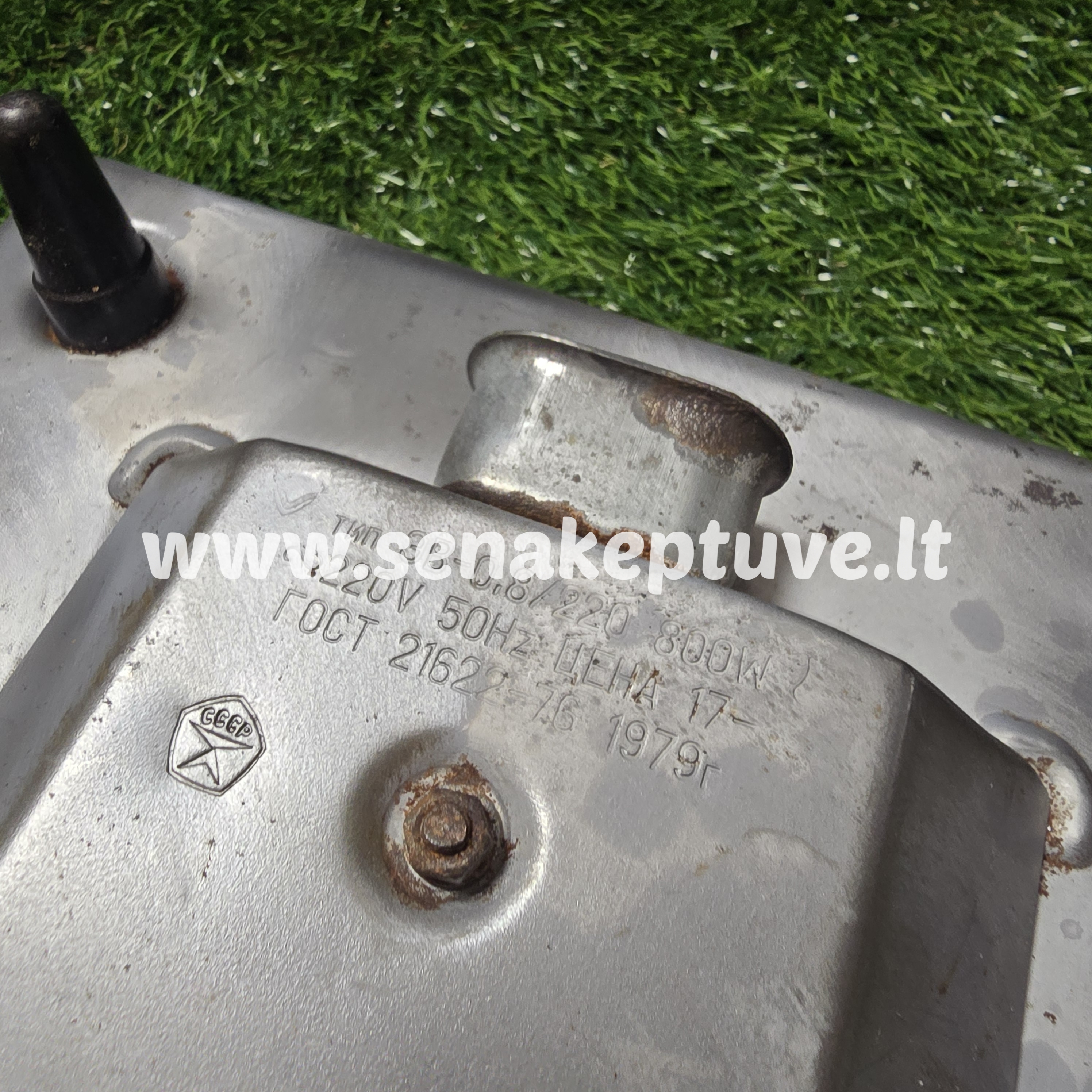 Senovinė elektrinė vaflinė su laidu ploniems vafliams