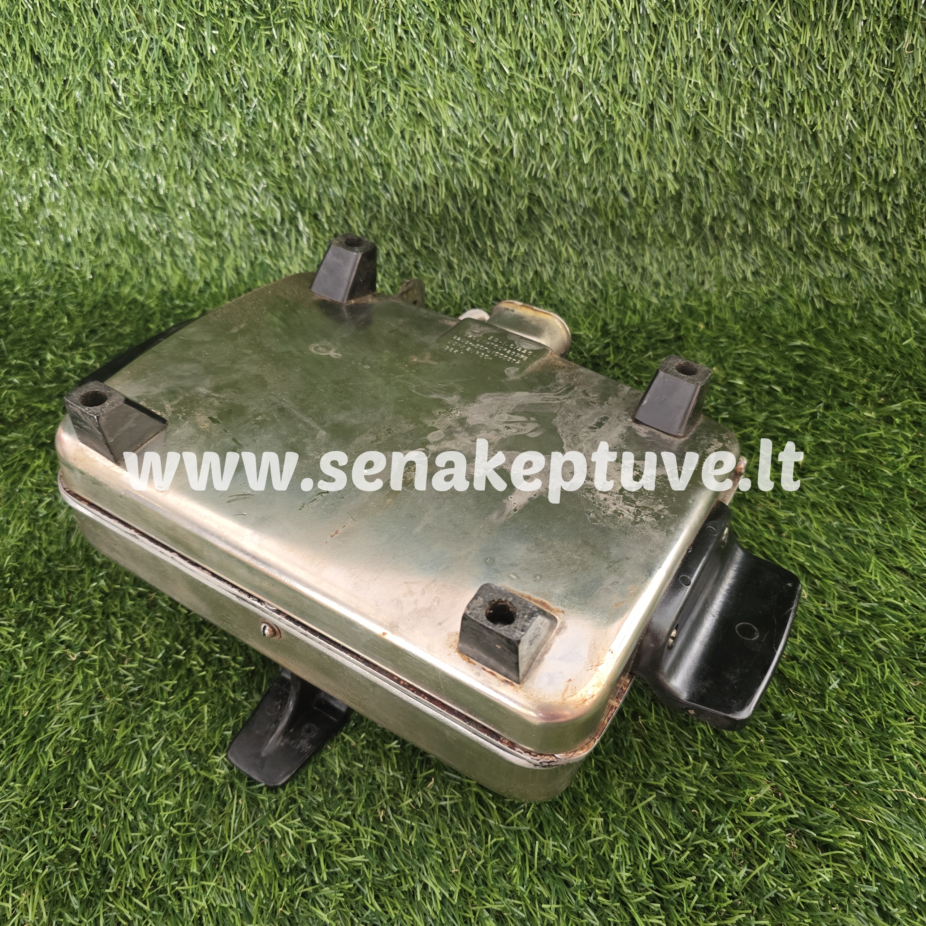 Senovinė elektrinė vaflinė su laidu