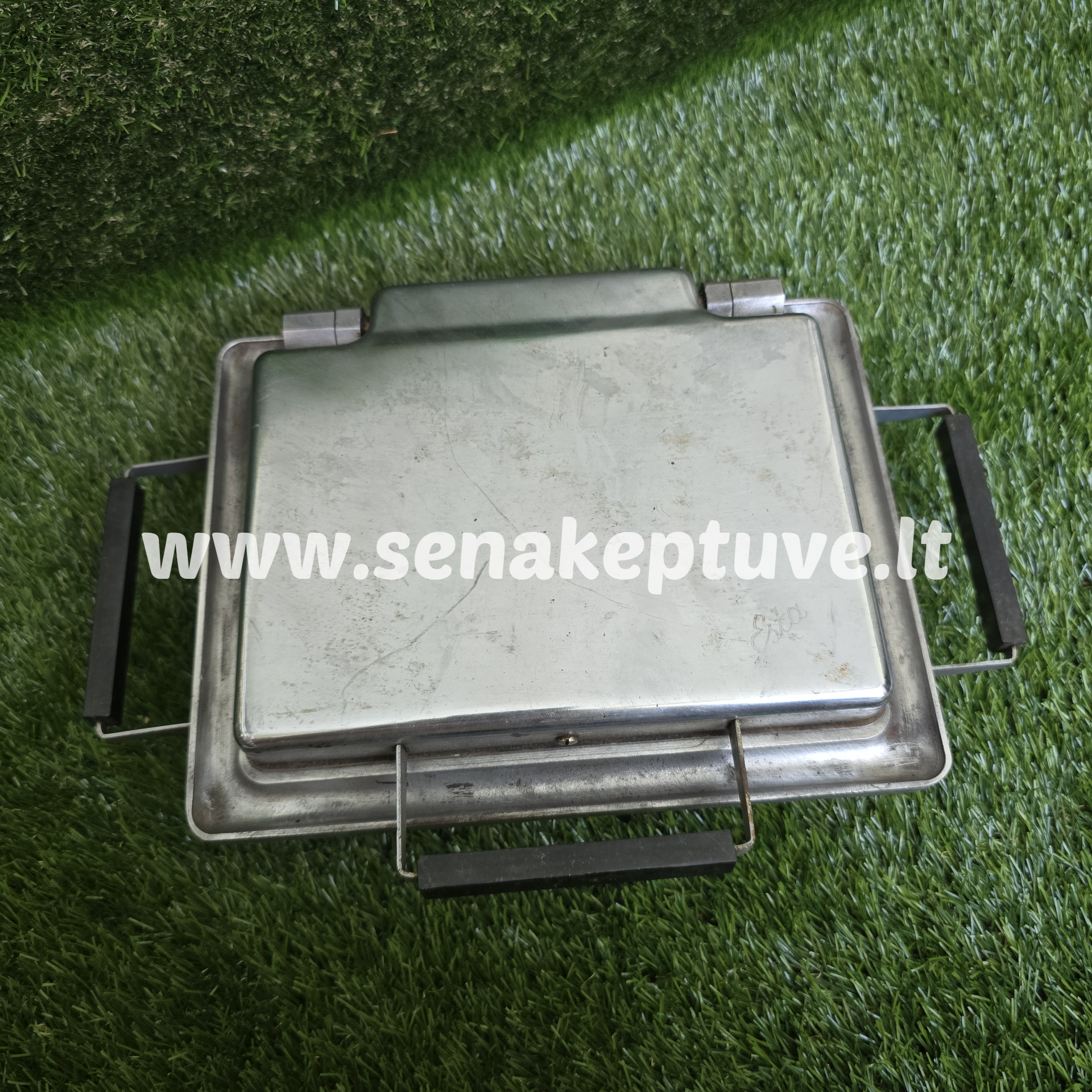 Senovinė elektrinė vaflinė su laidu ploniems vafliams