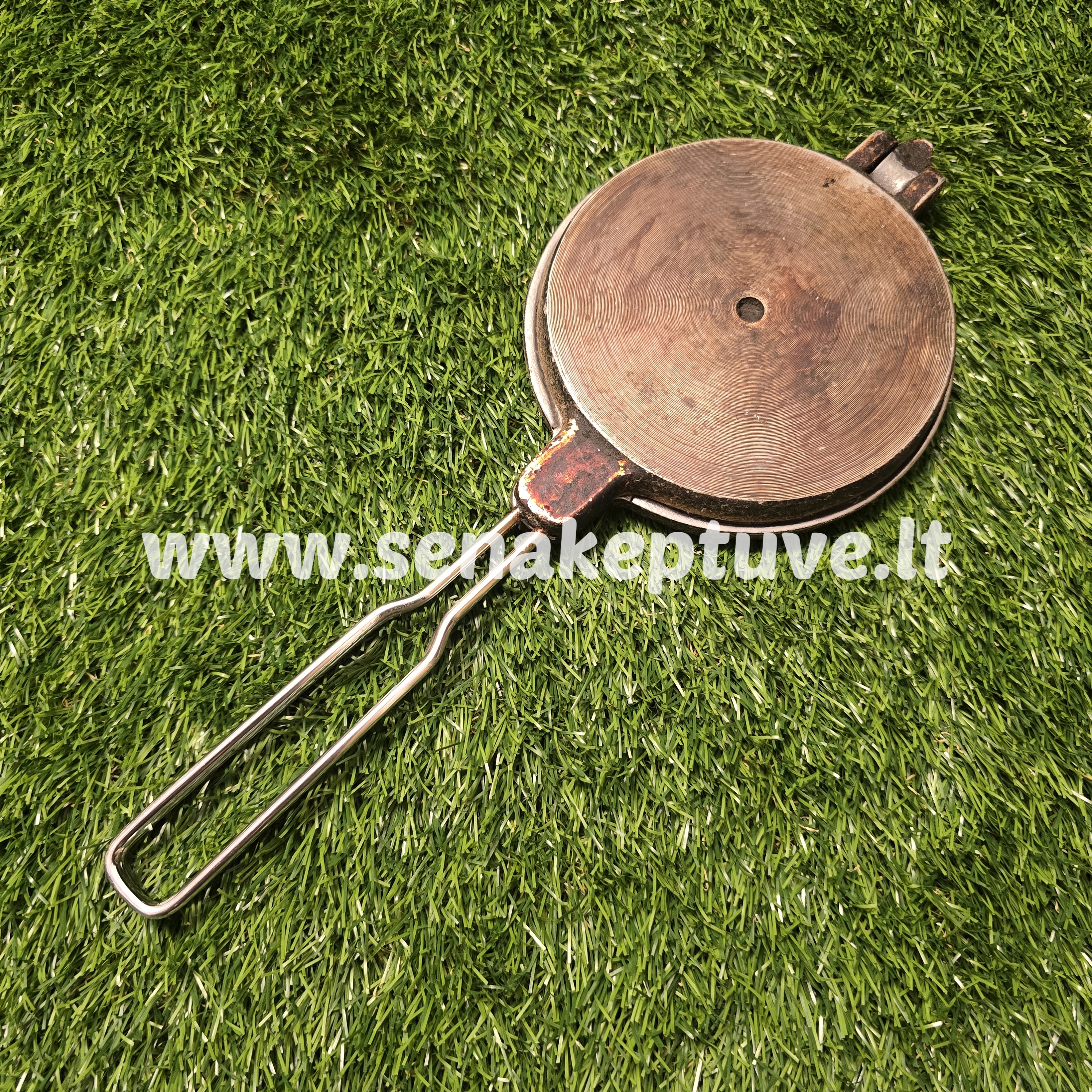 Senovinė plonų vaflių keptuvė