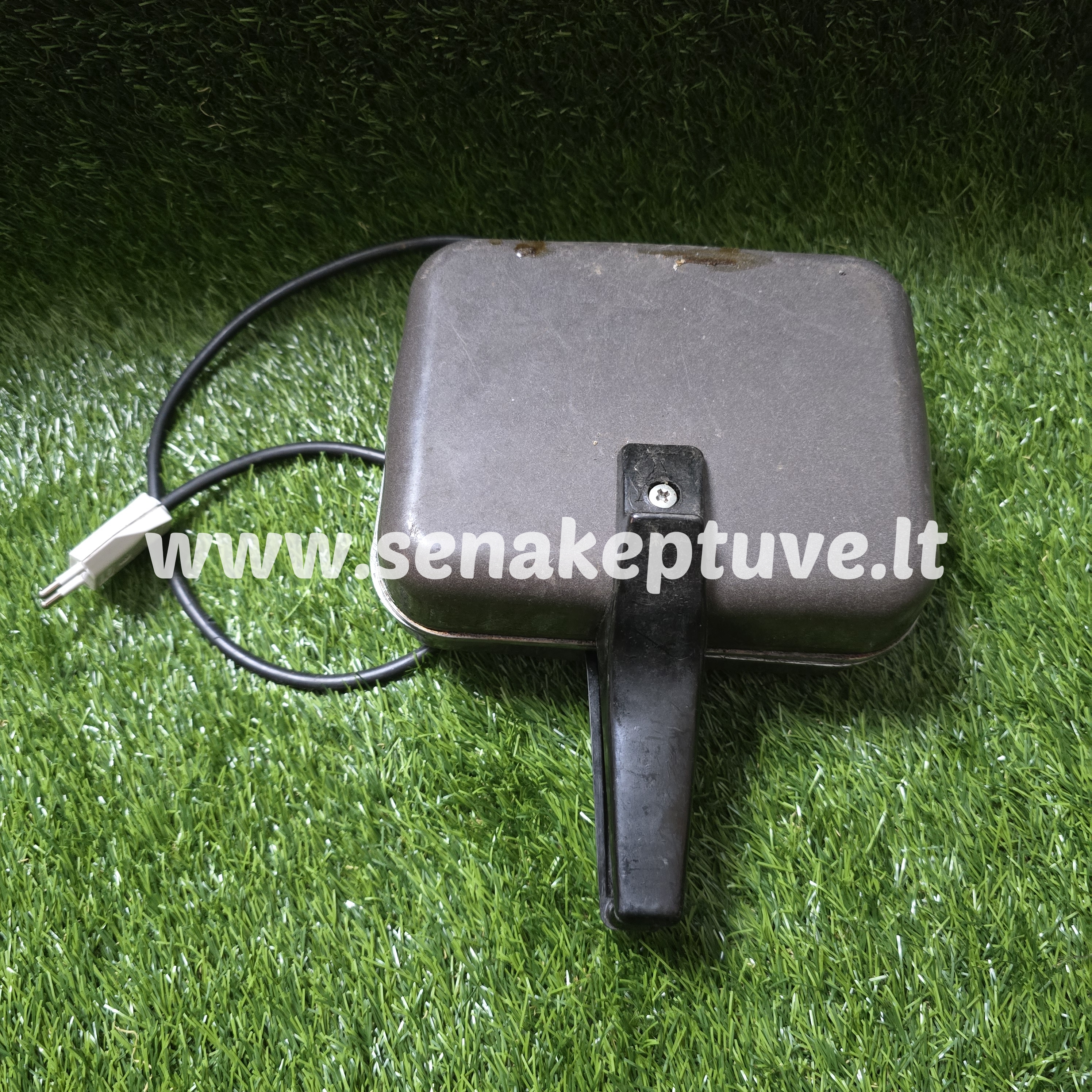 Senovinė elektrinė vaflinė su laidu (išskirtinė išorės spalva)