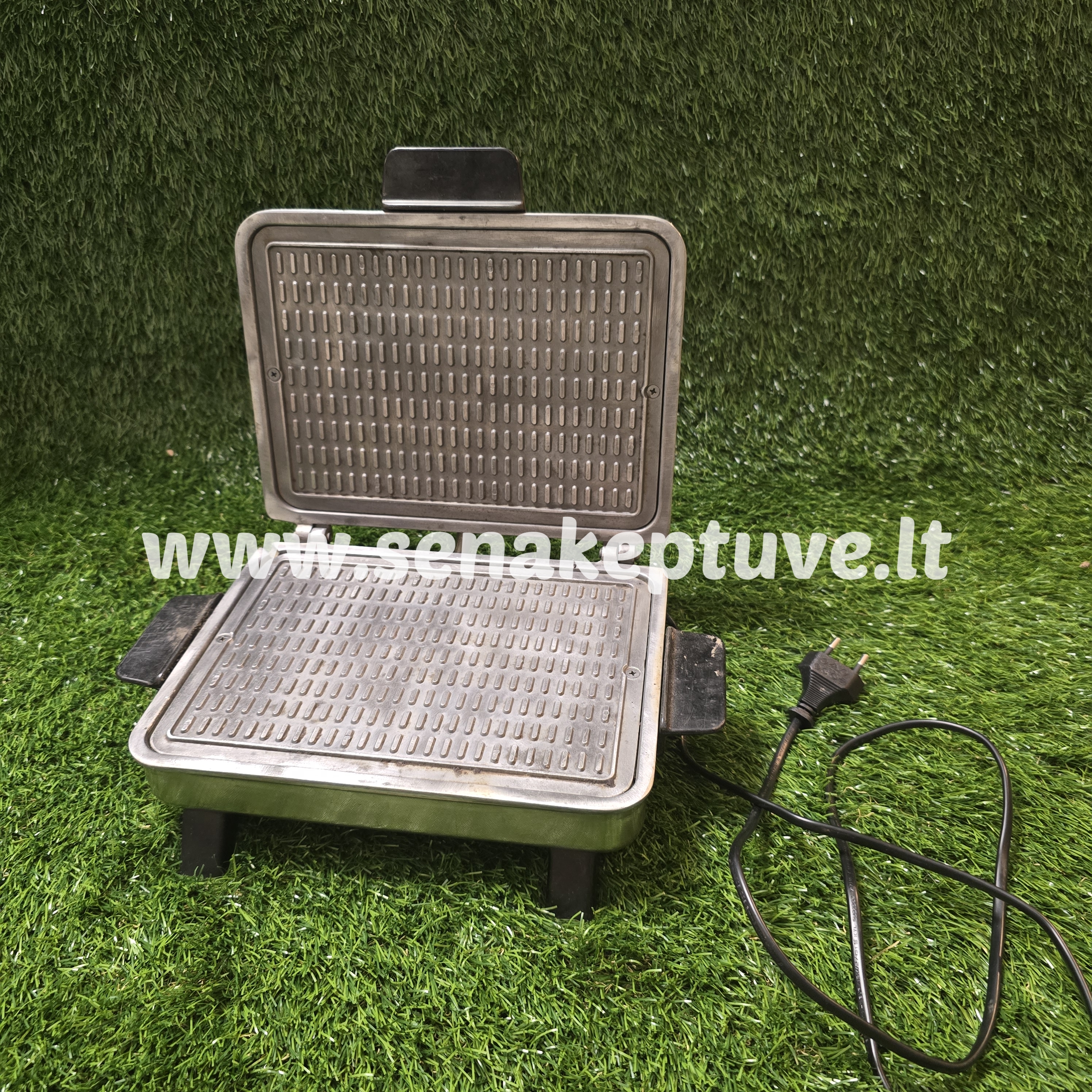 Senovinė elektrinė vaflinė su laidu (nuskilęs karščio reguliatorius)