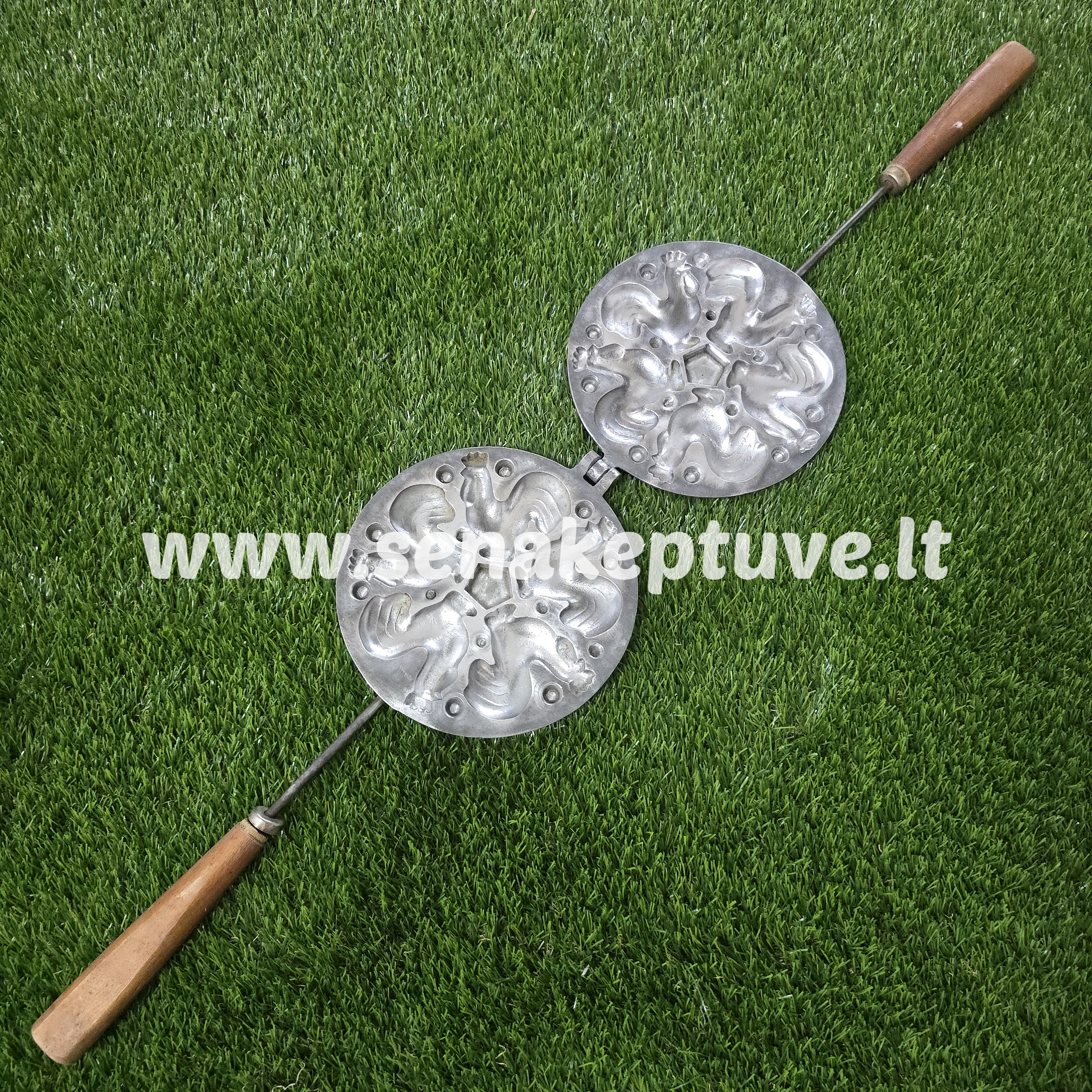 Senovinė gaidelių keptuvė