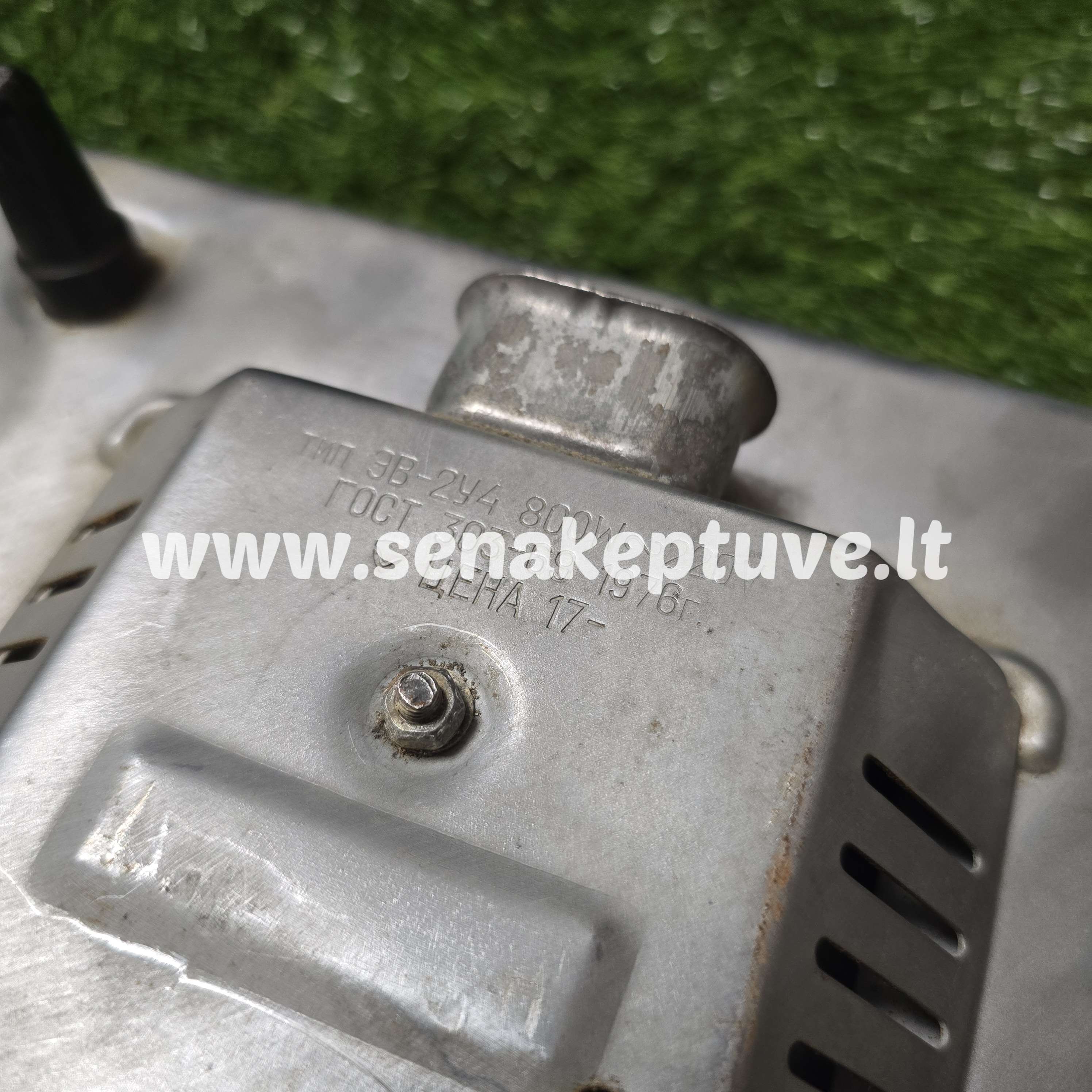 Senovinė elektrinė vaflinė su laidu ploniems vafliams