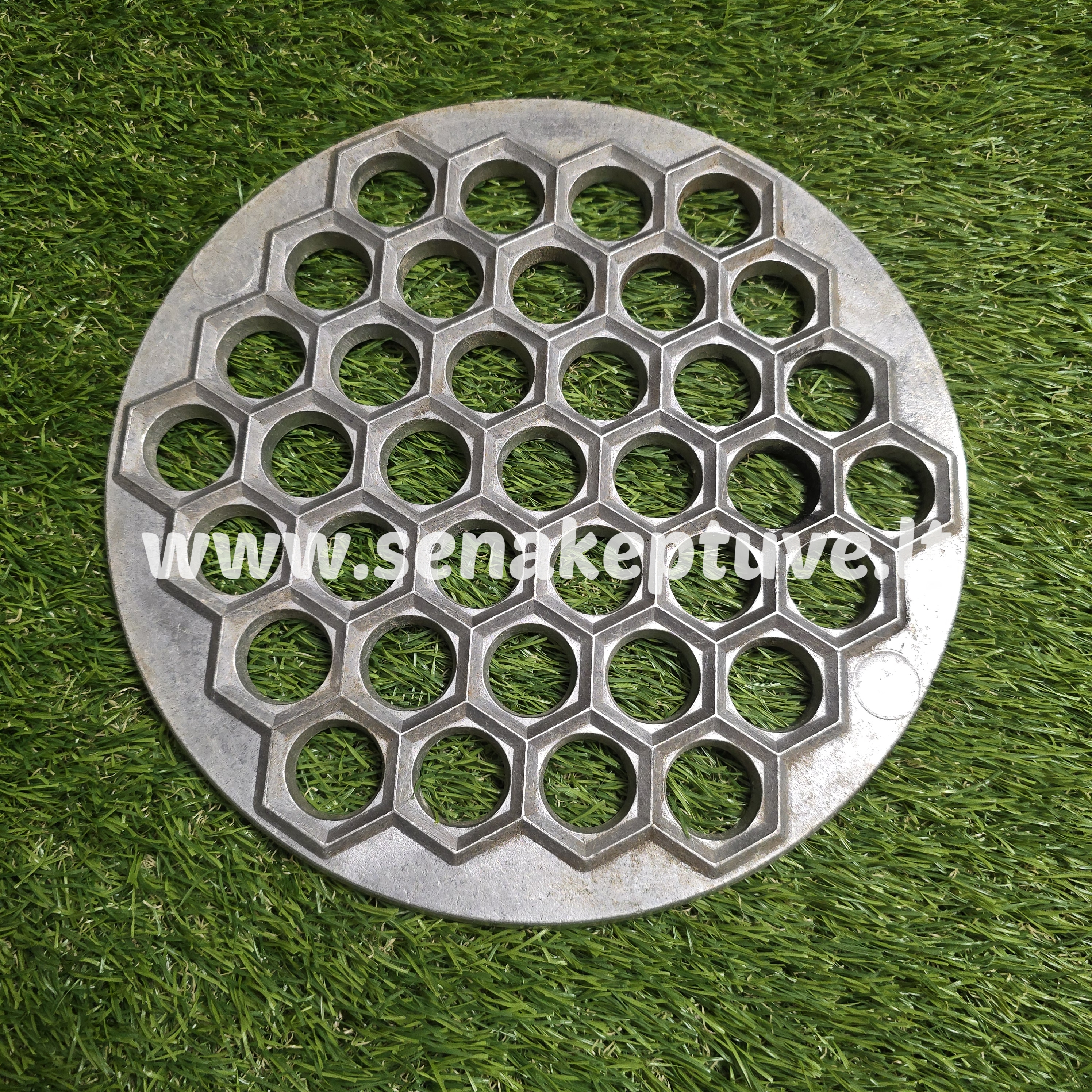 Senovinė koldūnų kepimo forma