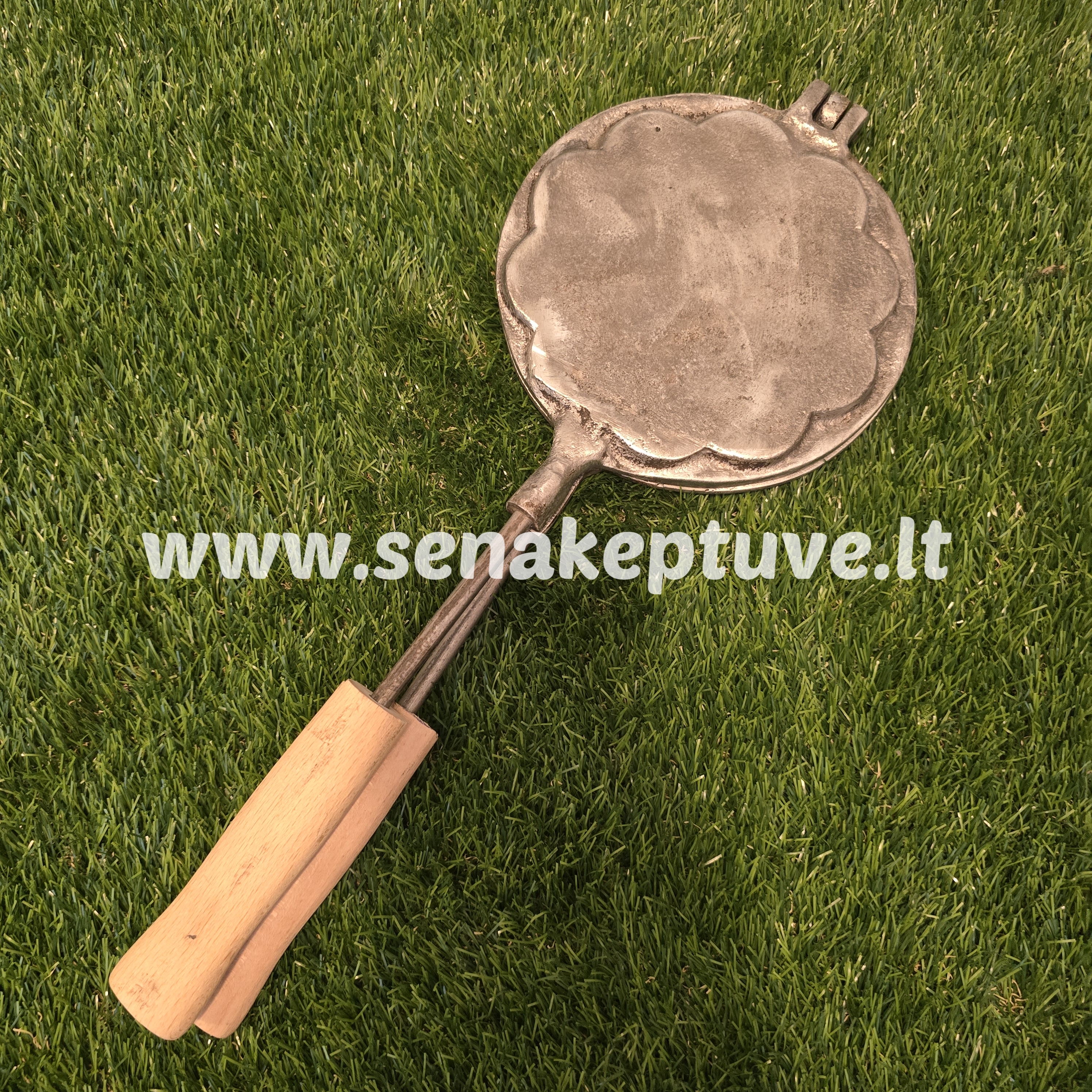 Senovinė blynų keptuvė