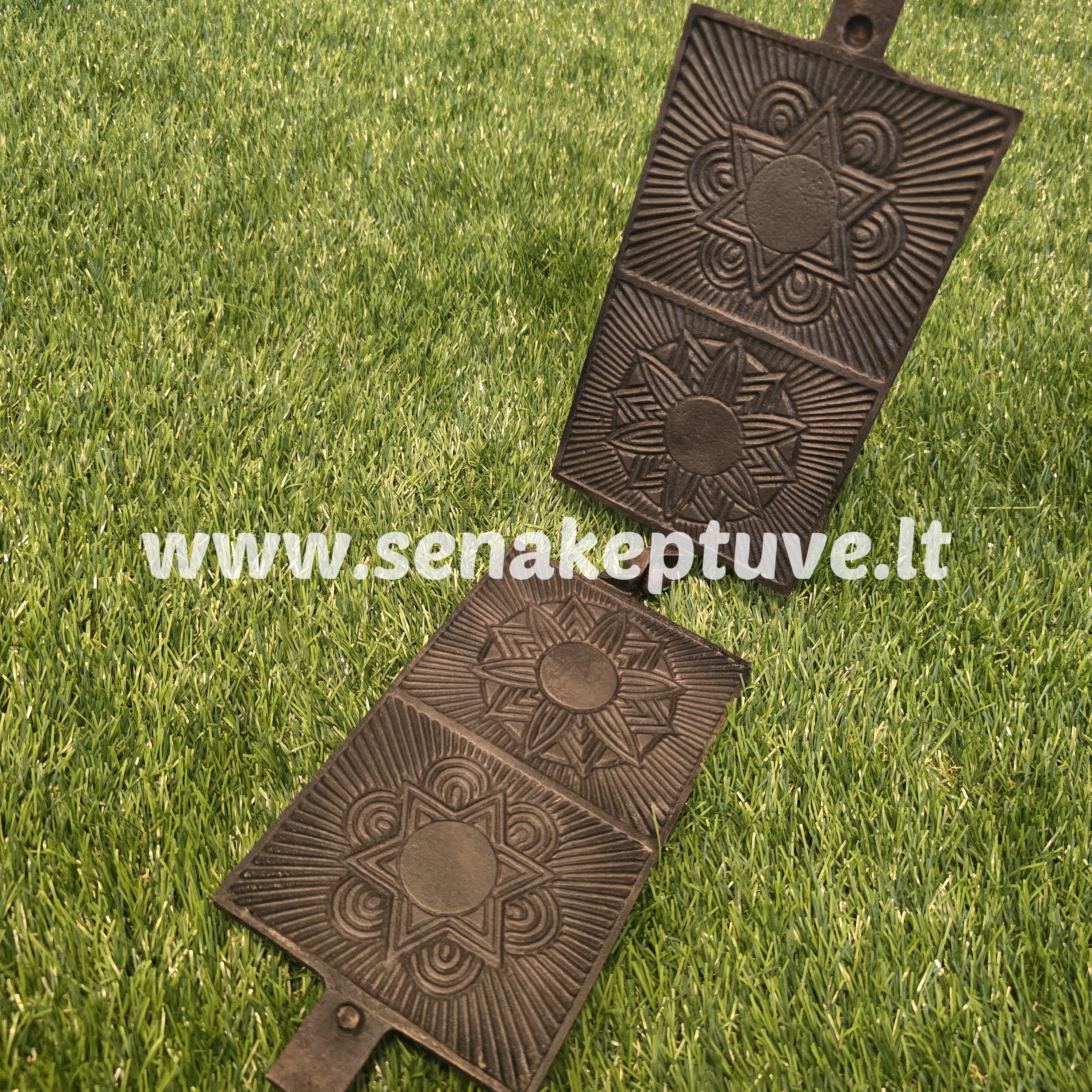 Senovinė ketaus plonų vaflių keptuvė