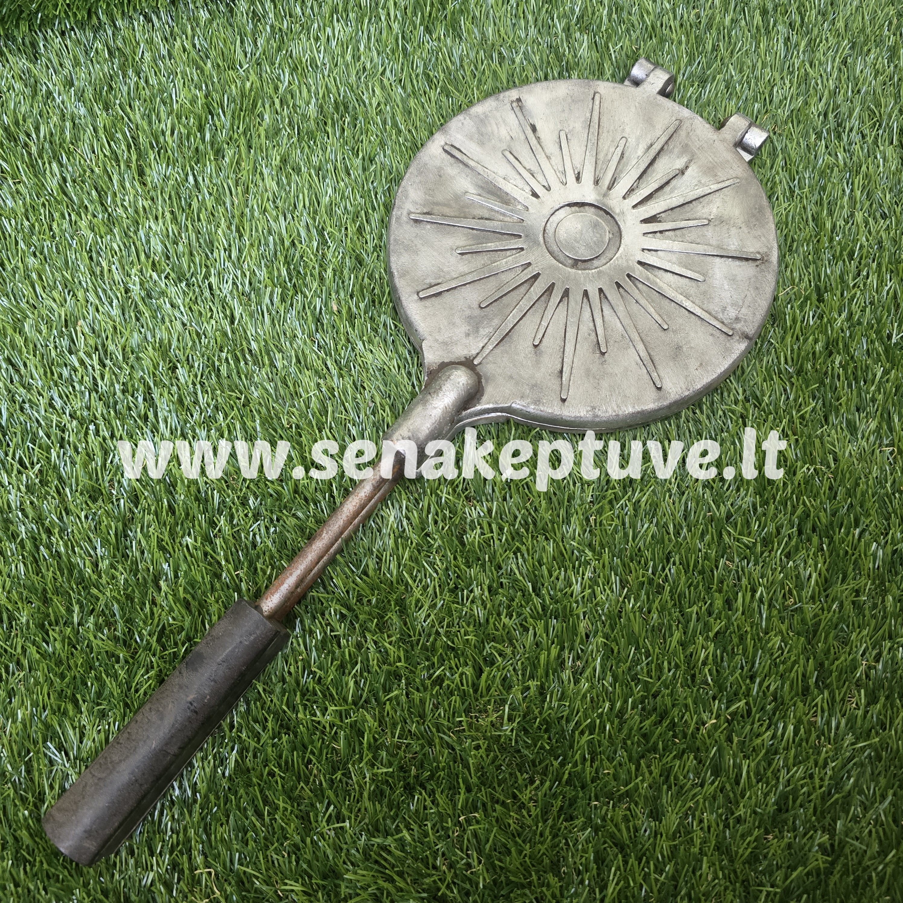 Senovinė blynų keptuvė