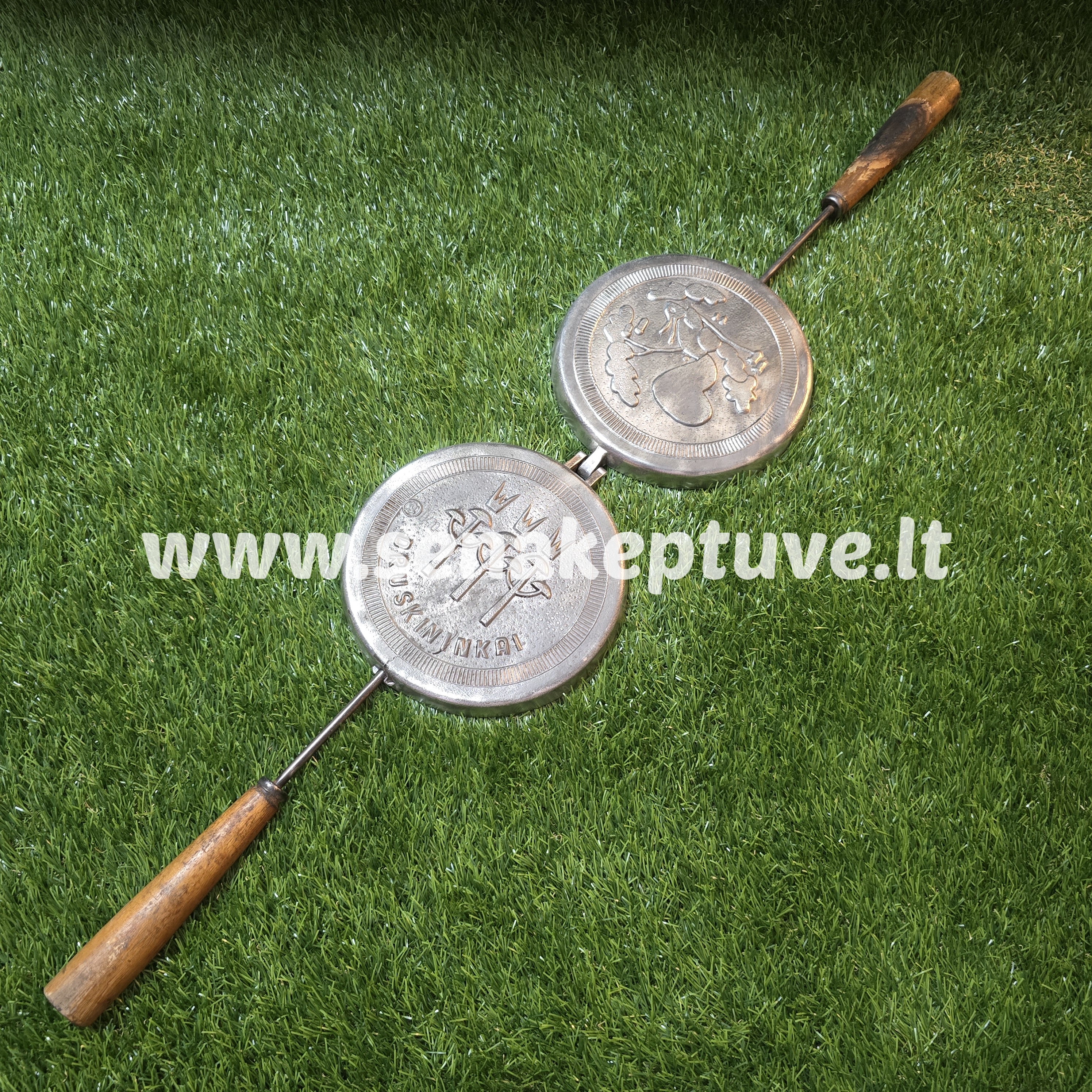 Senovinė voveraičių keptuvė