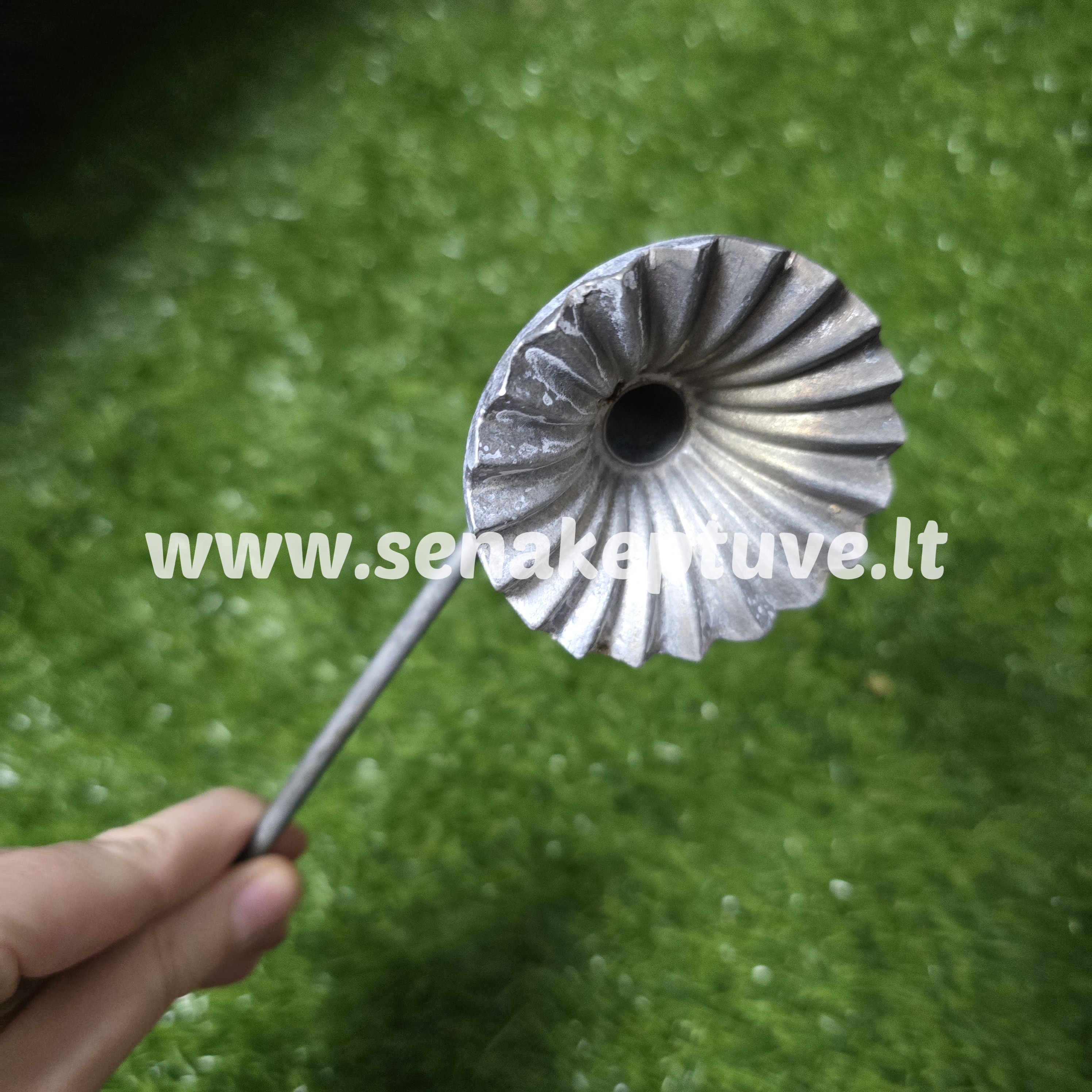 Senovinė žagarėlių formelė su koteliu