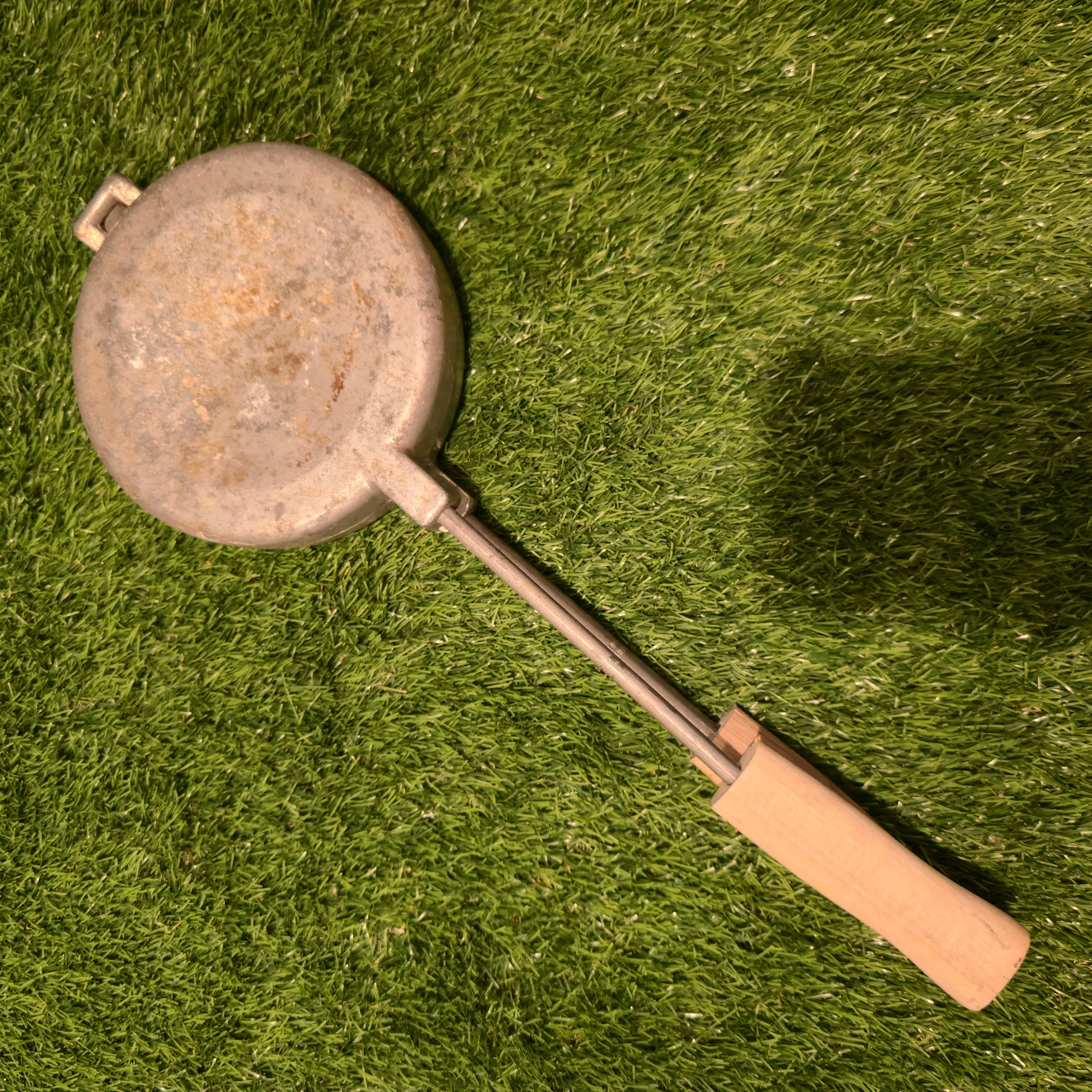 Senovinė šachmatų keptuvė