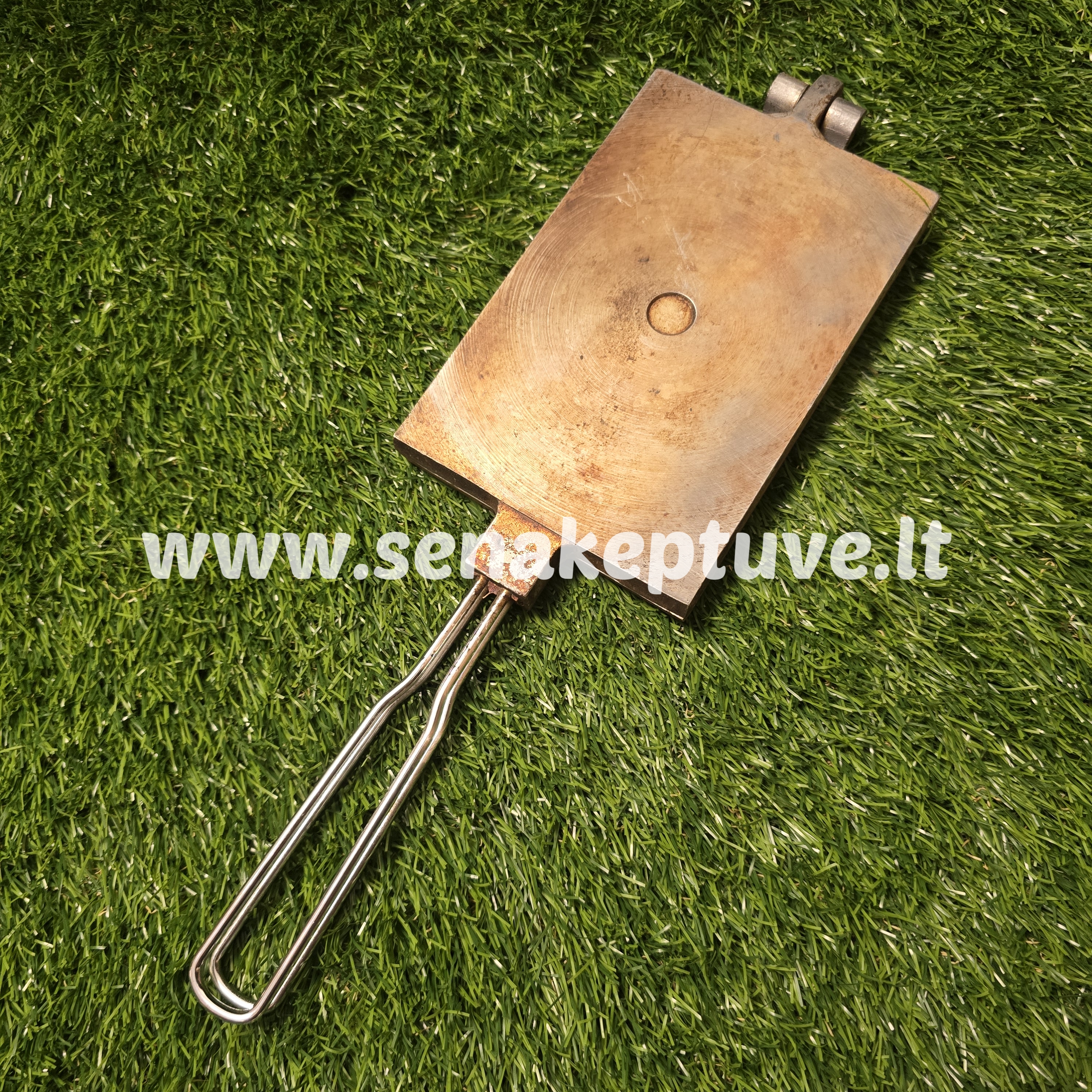 Senovinė plonų vaflių keptuvė