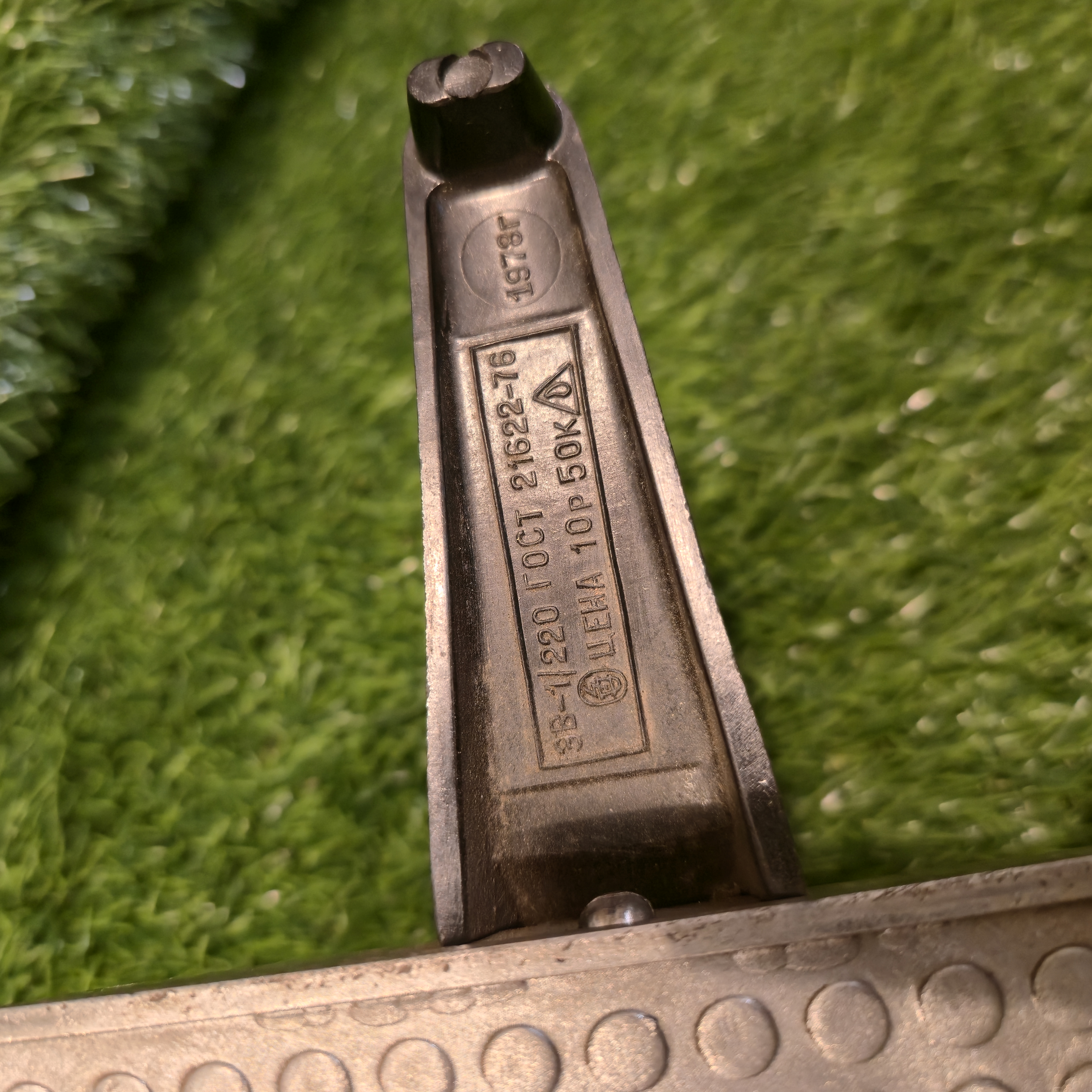 Senovinė elektrinė vaflinė su laidu