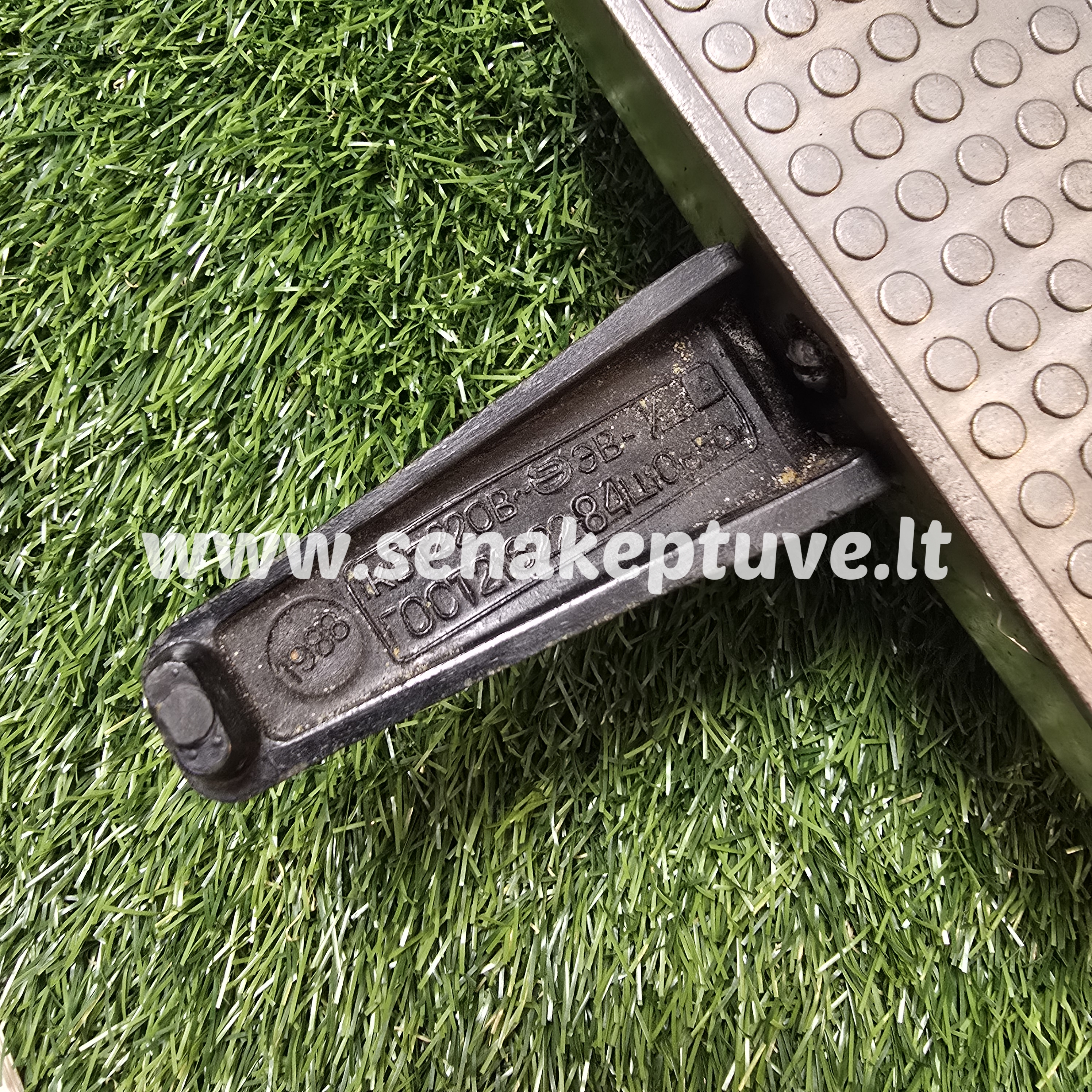 Senovinė elektrinė vaflinė su laidu