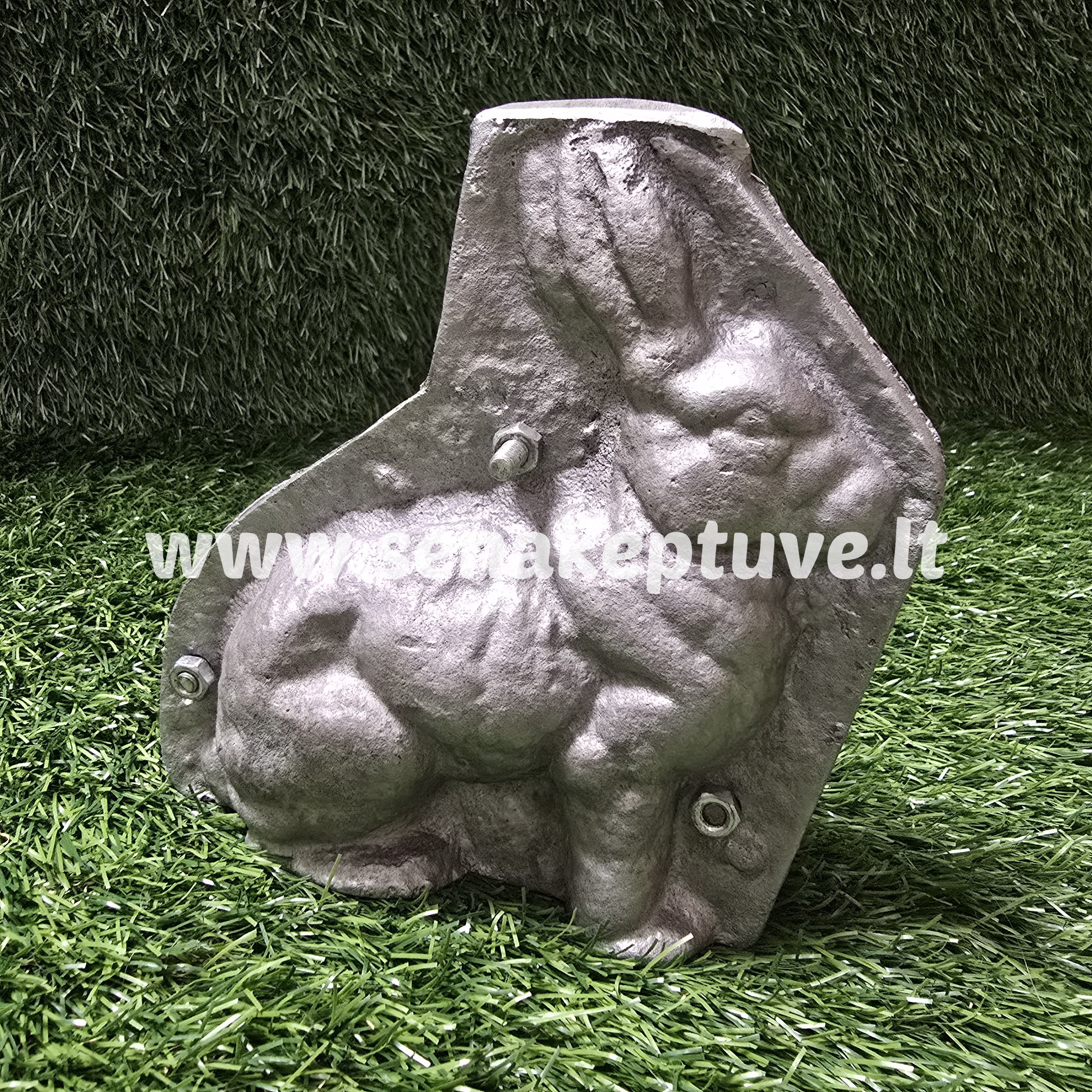 Senovinė zuikučio kepimo forma