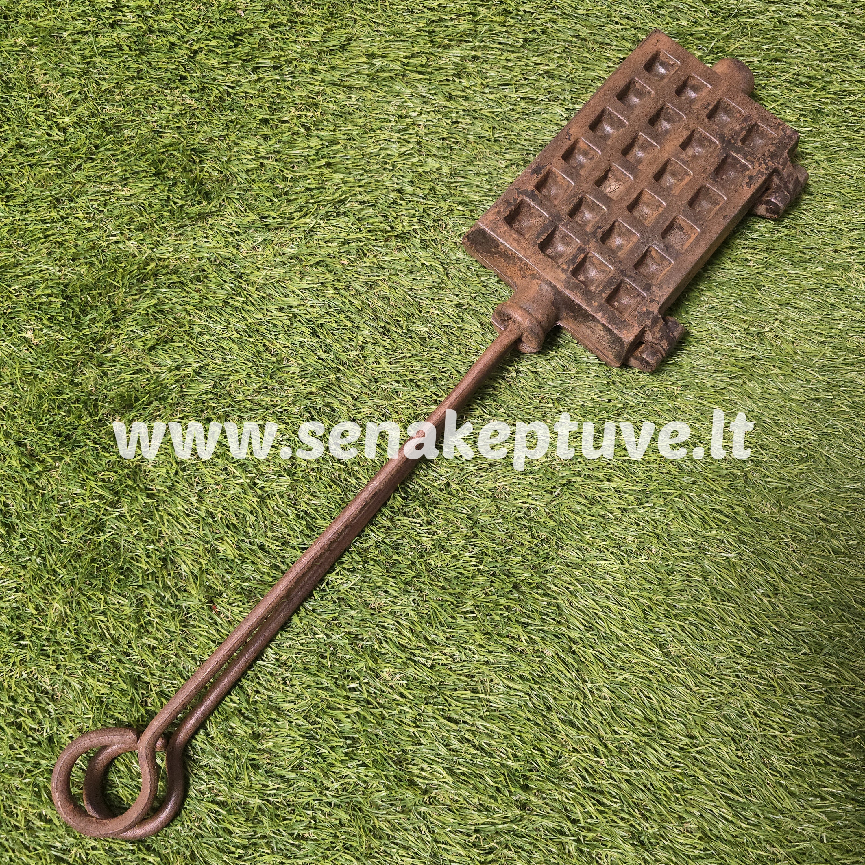 Senovinė ketaus belgiškų vaflių keptuvė