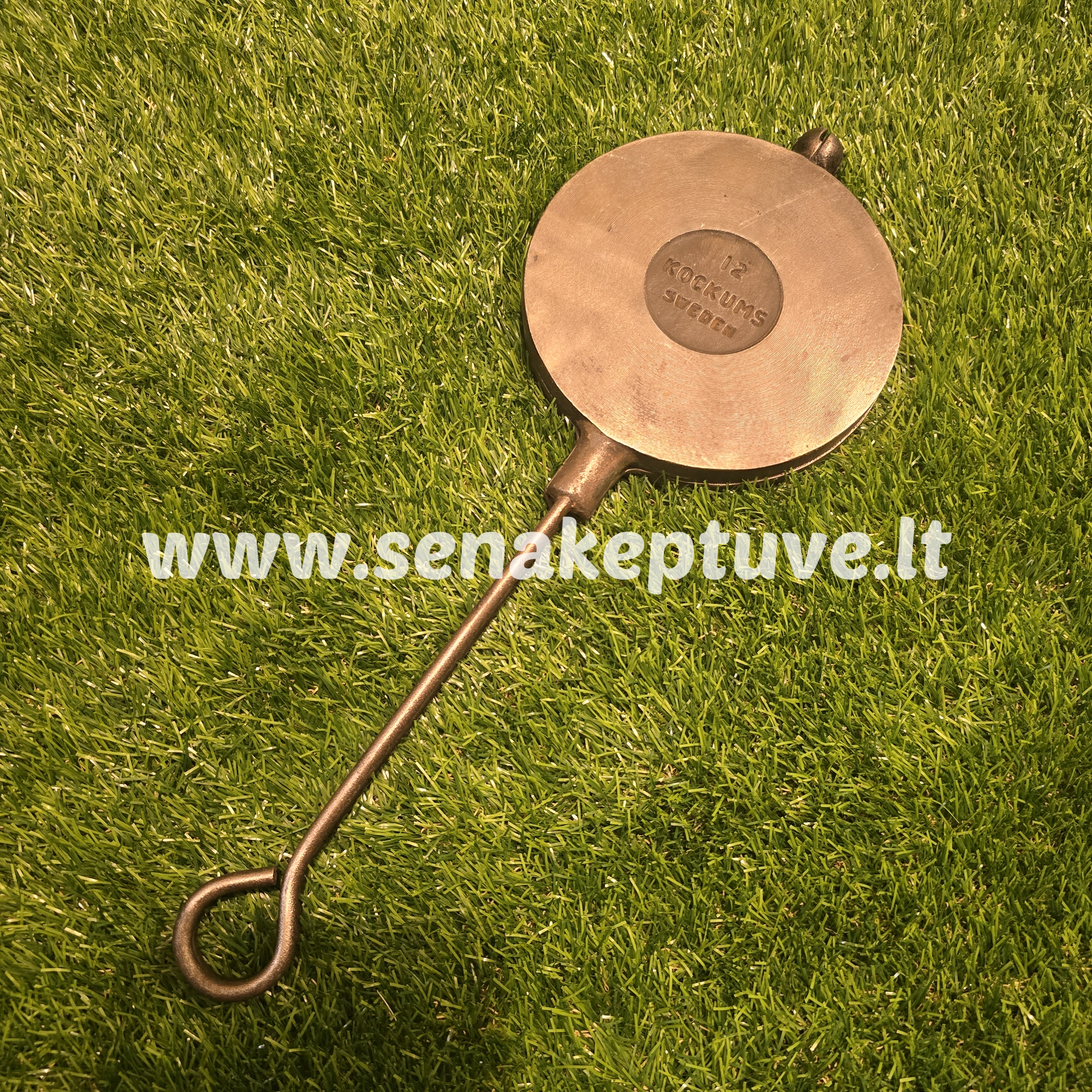 Senovinė ketaus plonų vaflių keptuvė