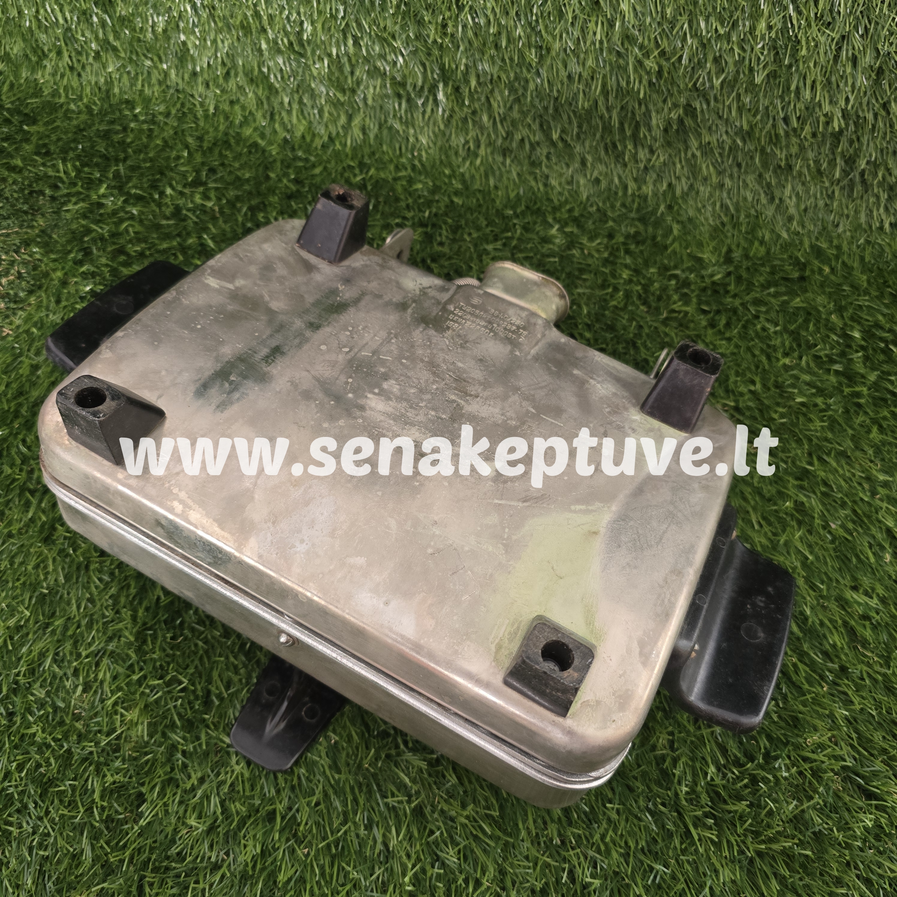 Senovinė elektrinė vaflinė su laidu