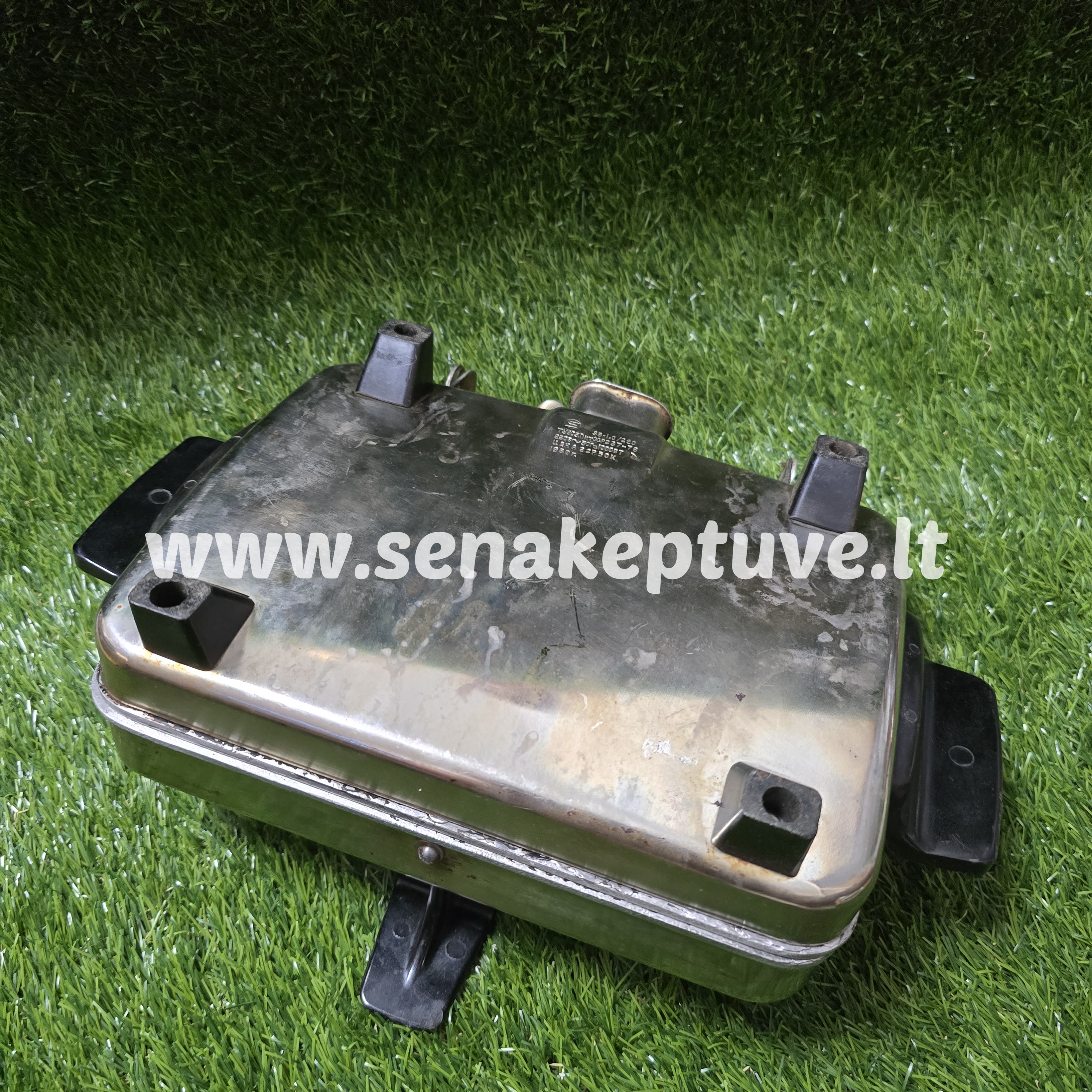 Senovinė elektrinė vaflinė su laidu