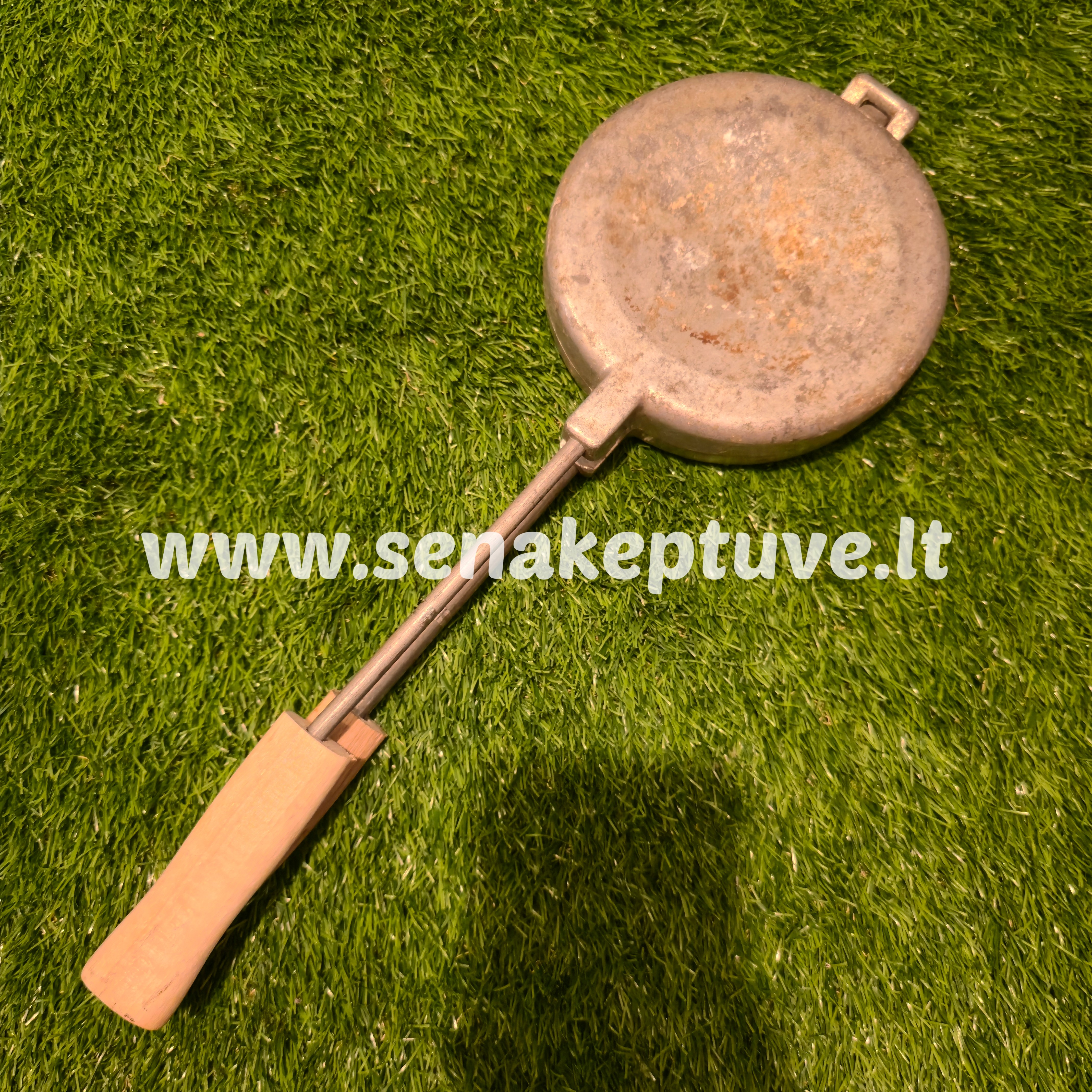 Senovinė šachmatų keptuvė