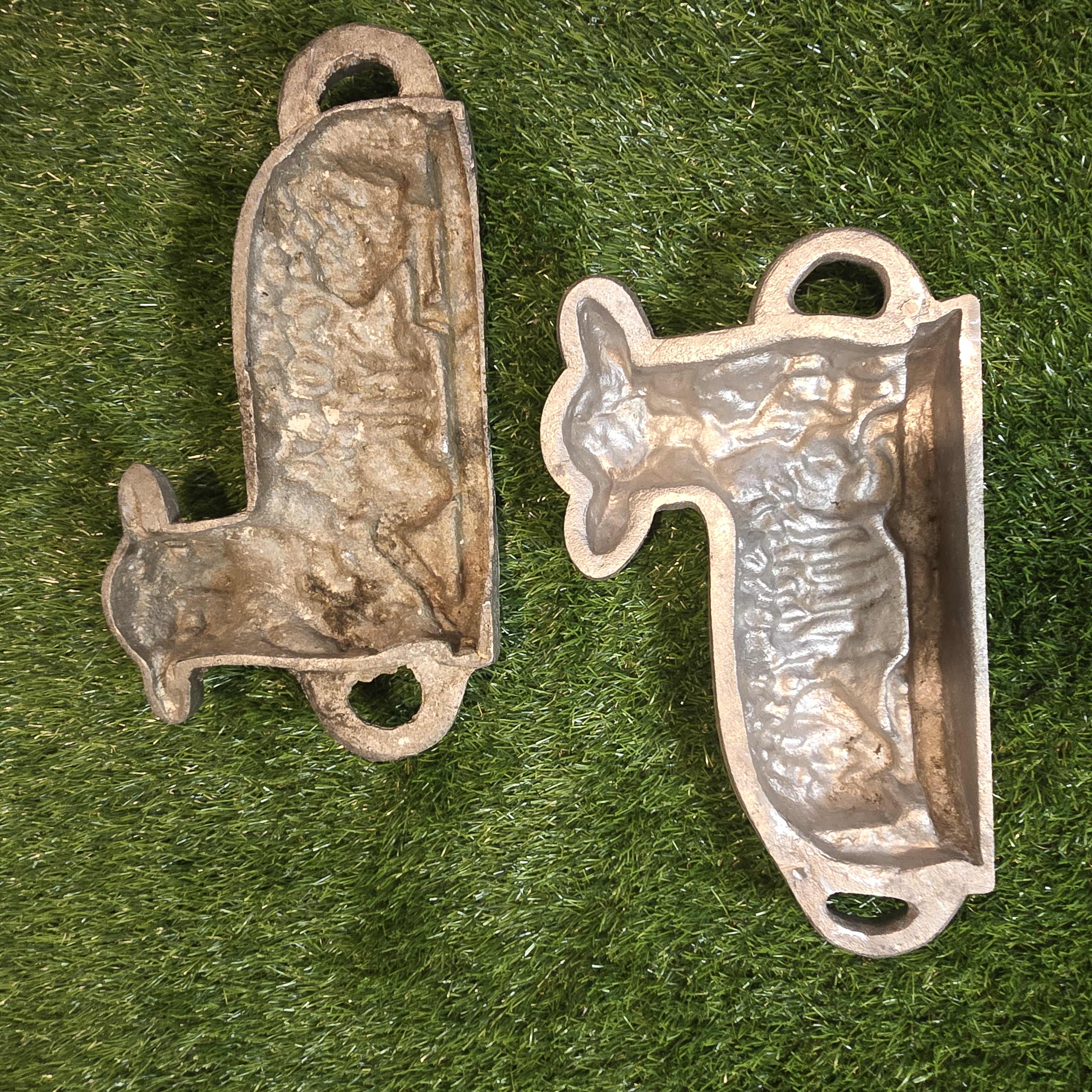 Senovinė avinėlio kepimo forma