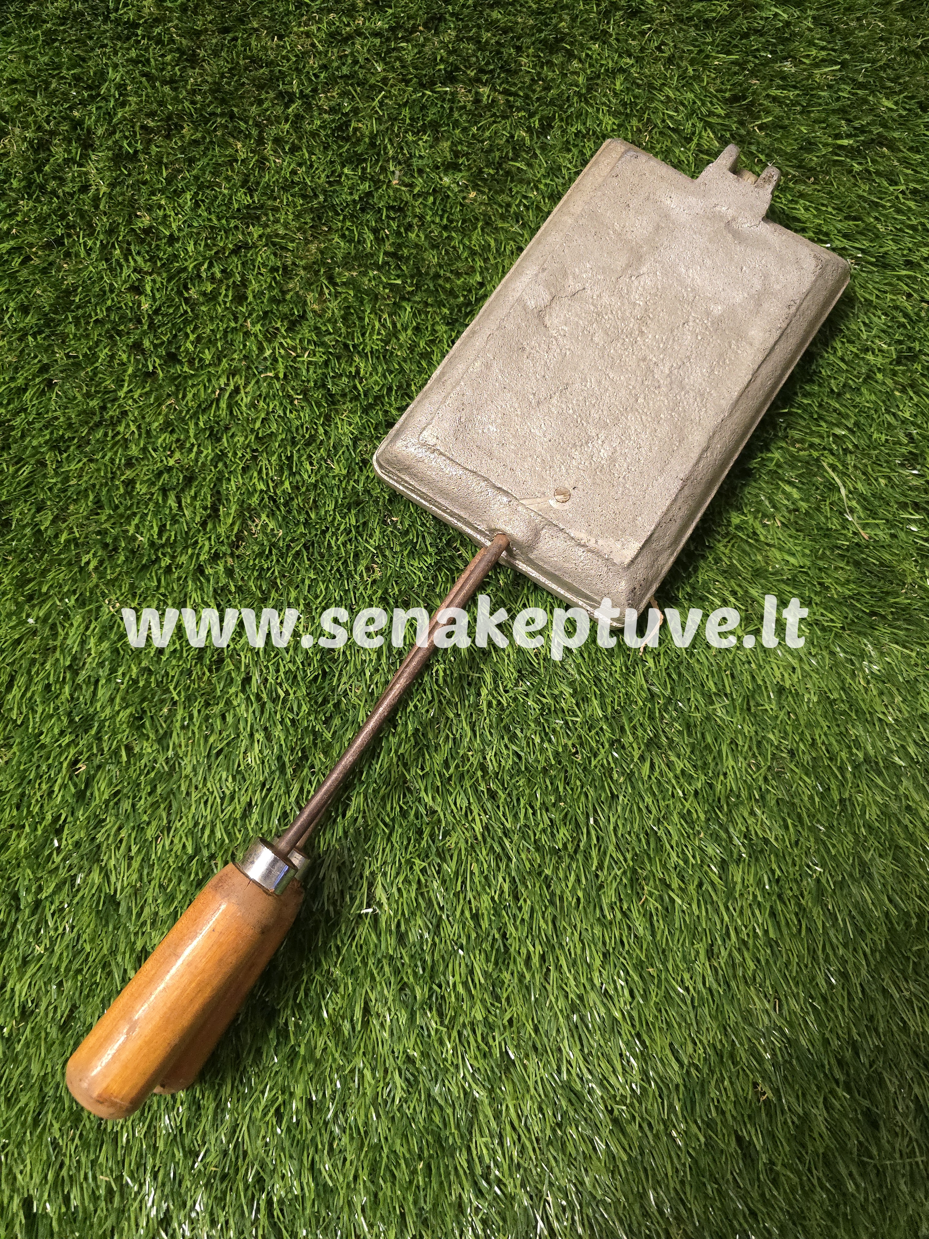 Senovinė asorti (2 voveraitės, 5 grybukai) keptuvė