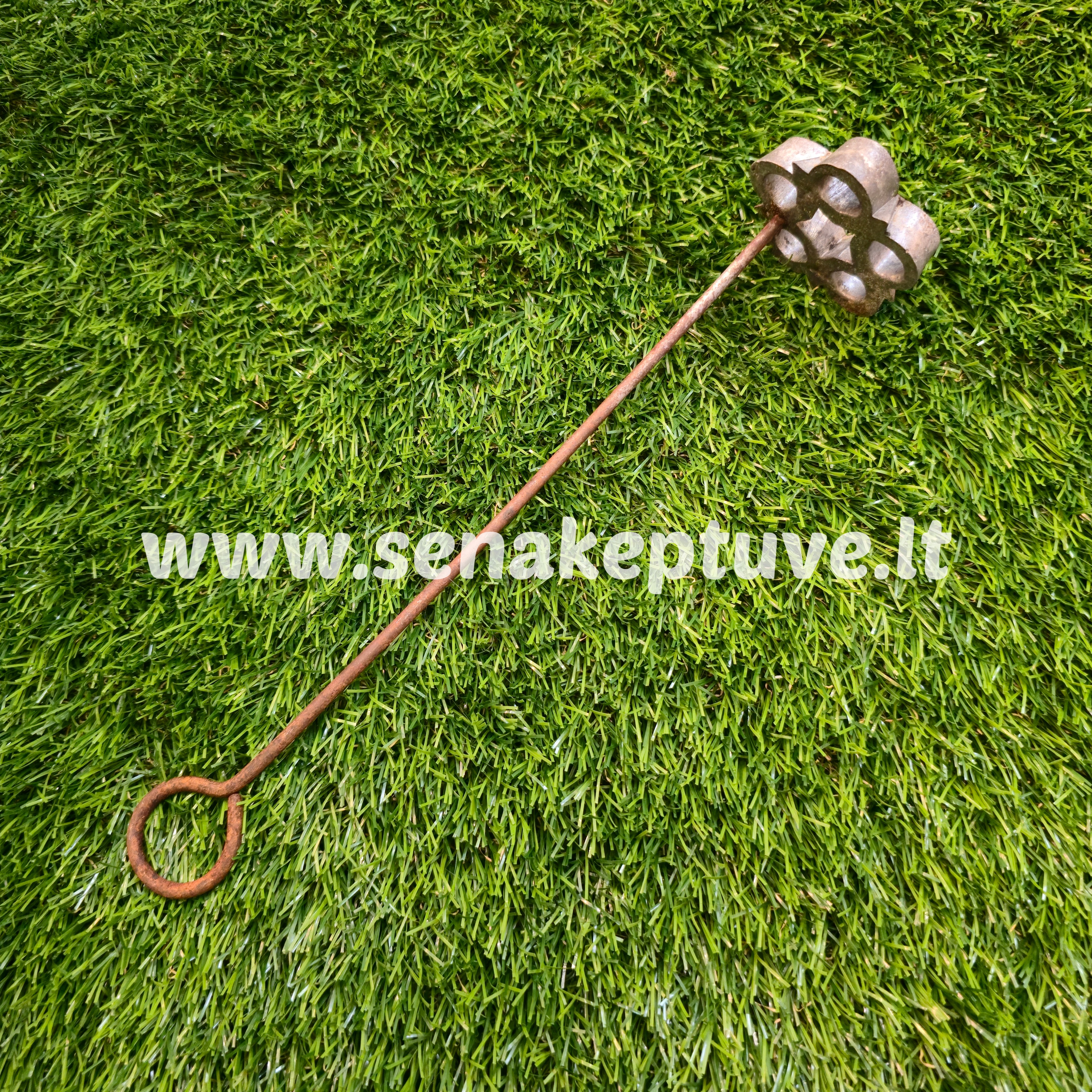 Senovinė žagarėlių formelė su koteliu