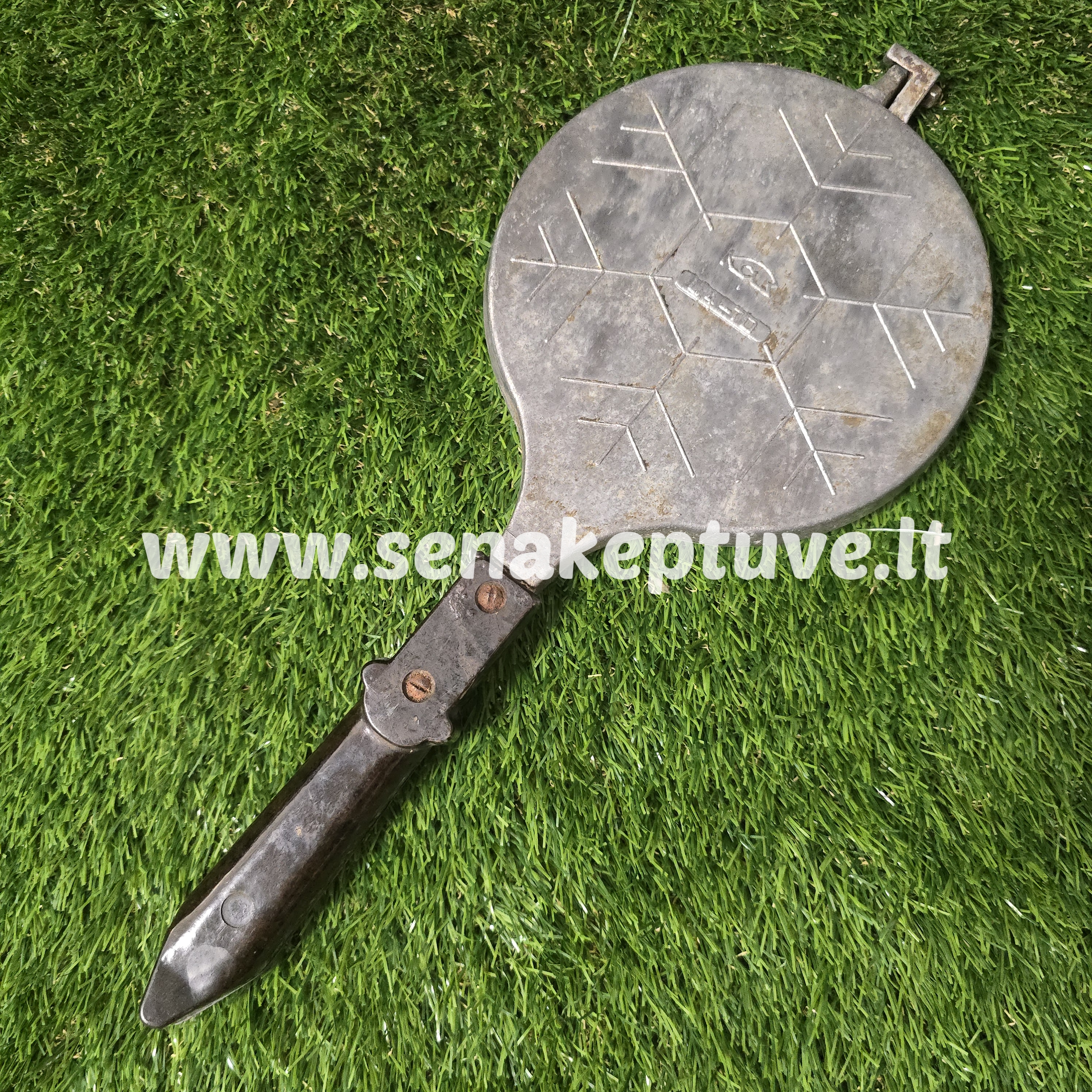 Senovinė blynų keptuvė