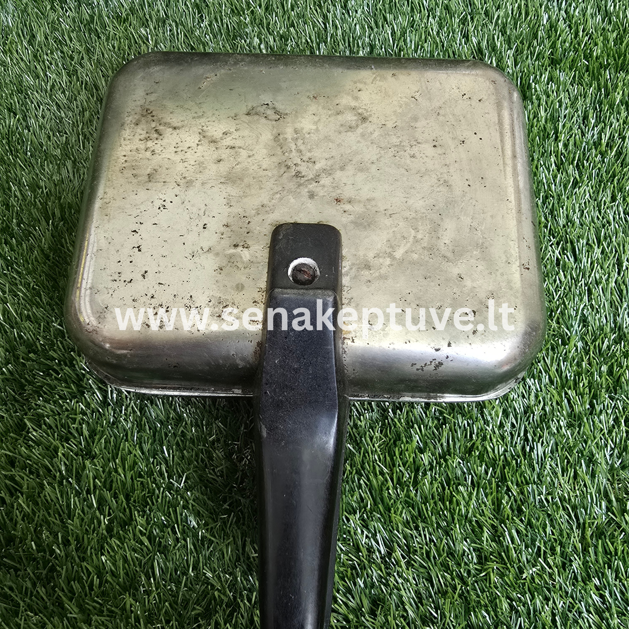 Senovinė elektrinė vaflinė su laidu