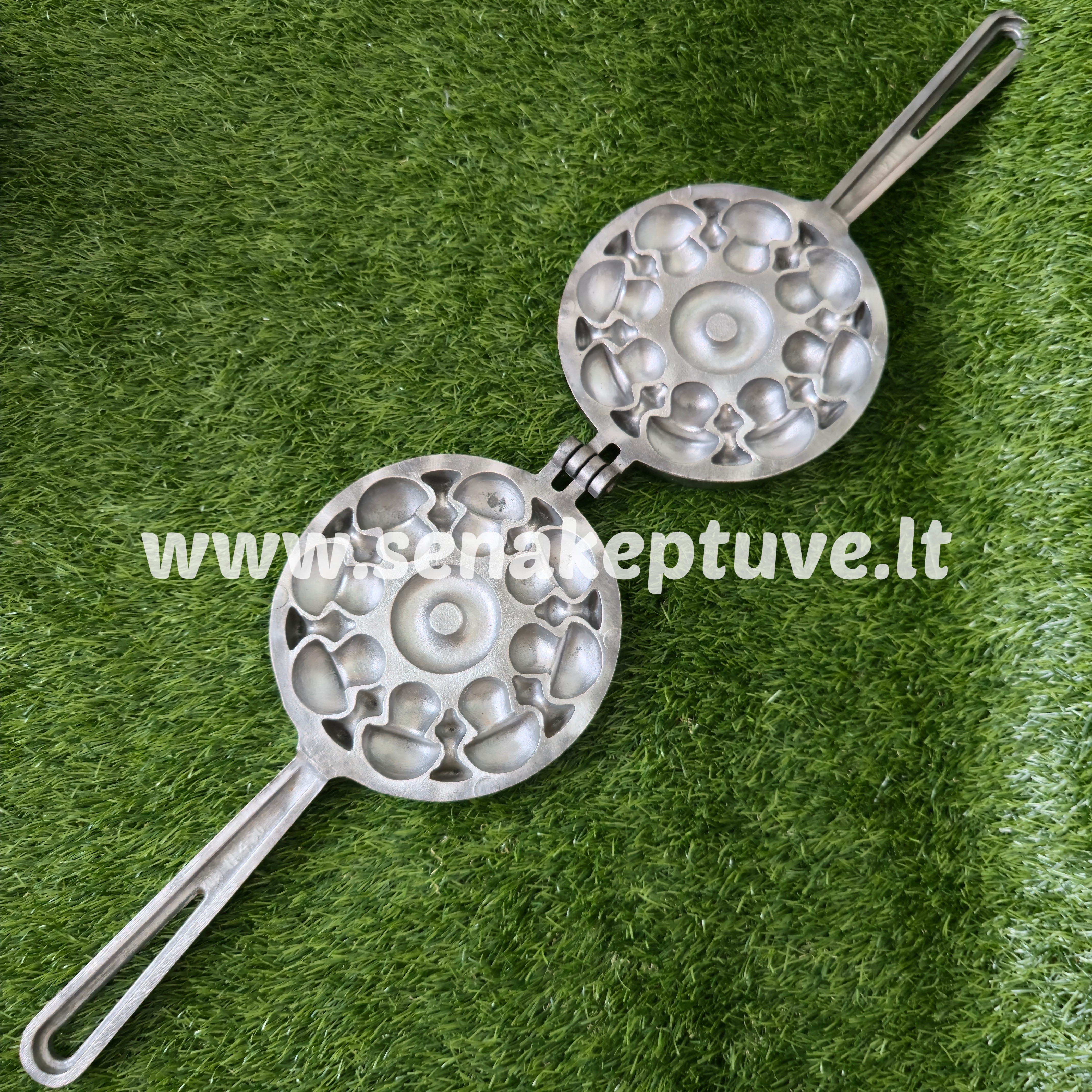 Senovinė grybukų keptuvė