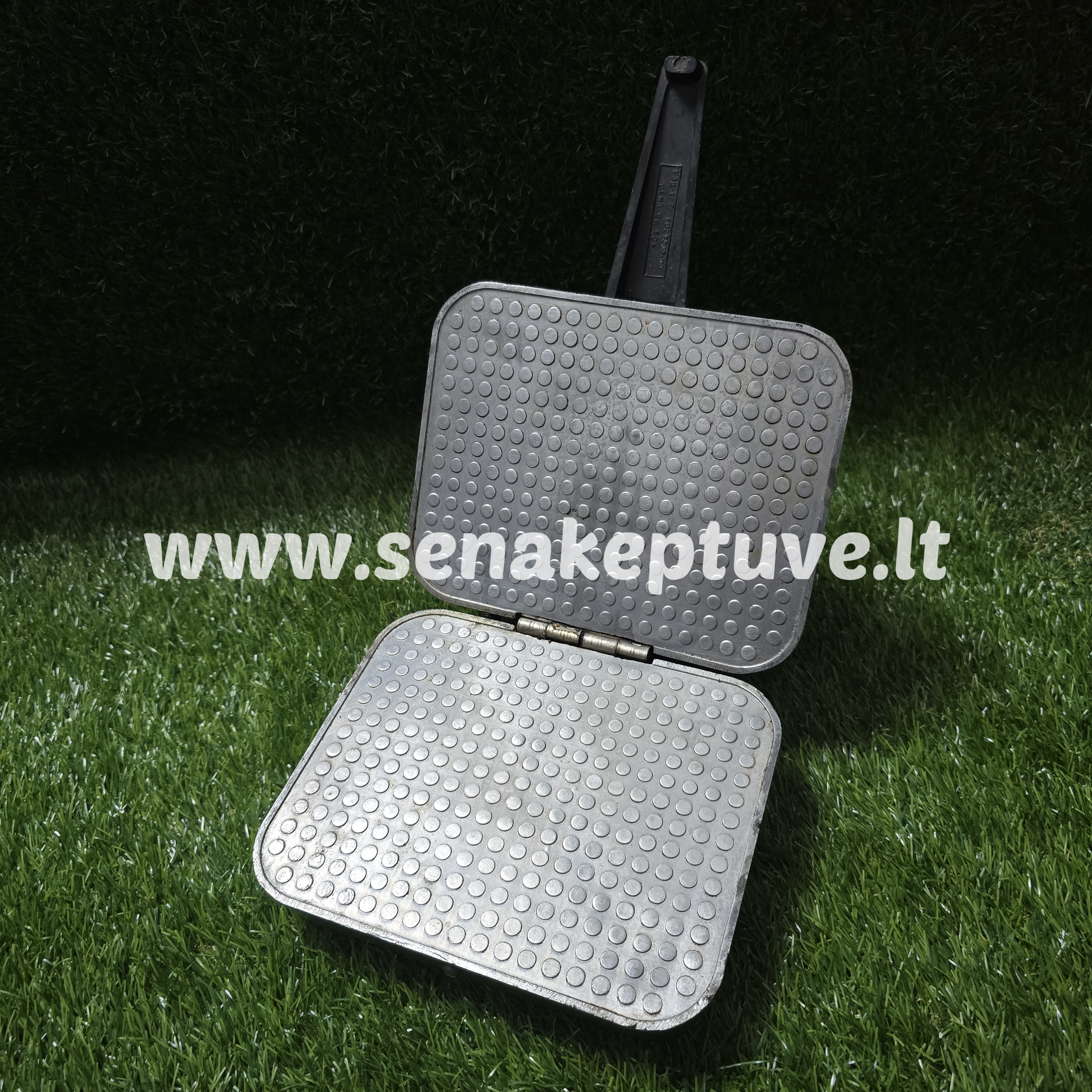 Senovinė elektrinė vaflinė su laidu (nėra apatinės rankenos)