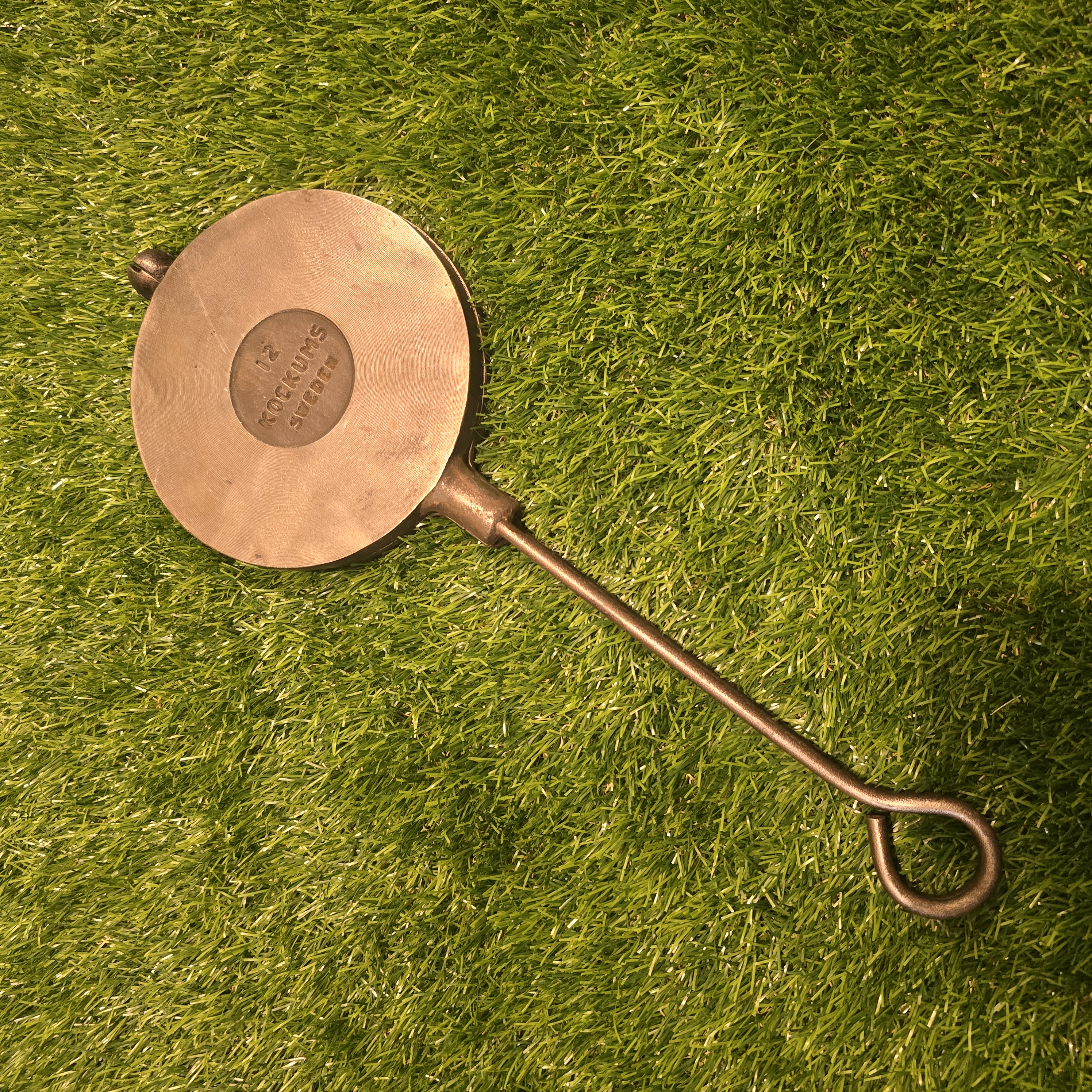 Ketaus plonų vaflių keptuvė