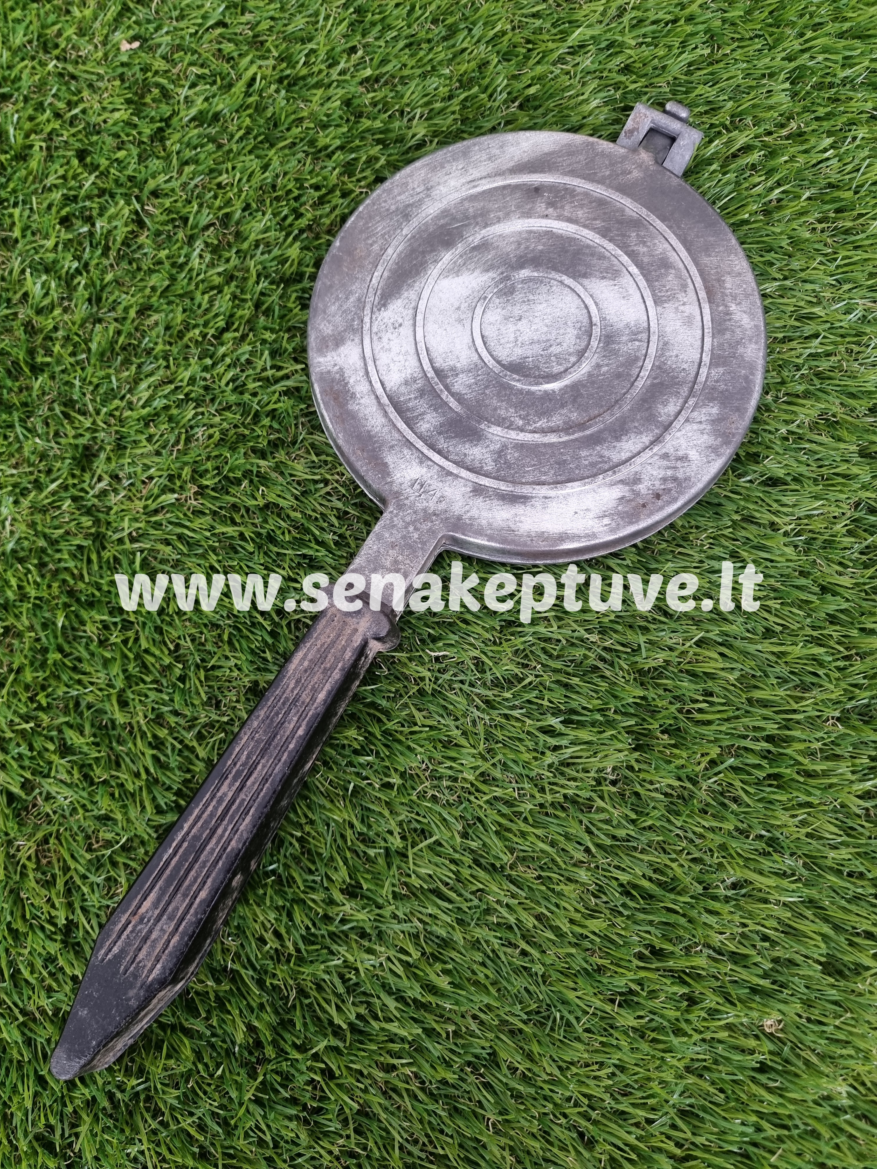 Senovinė blynų keptuvė