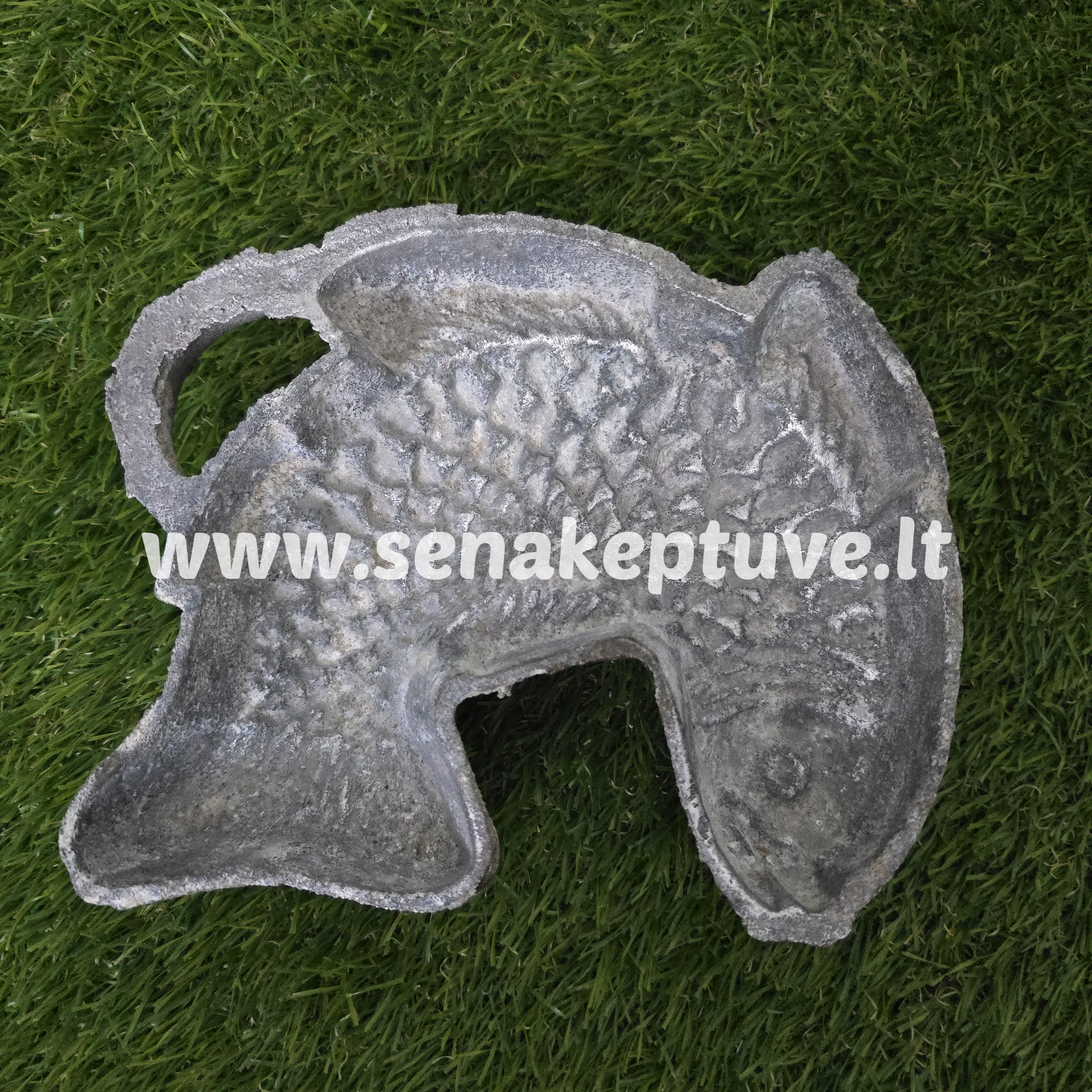 Senovinė žuvies formos kepimo forma