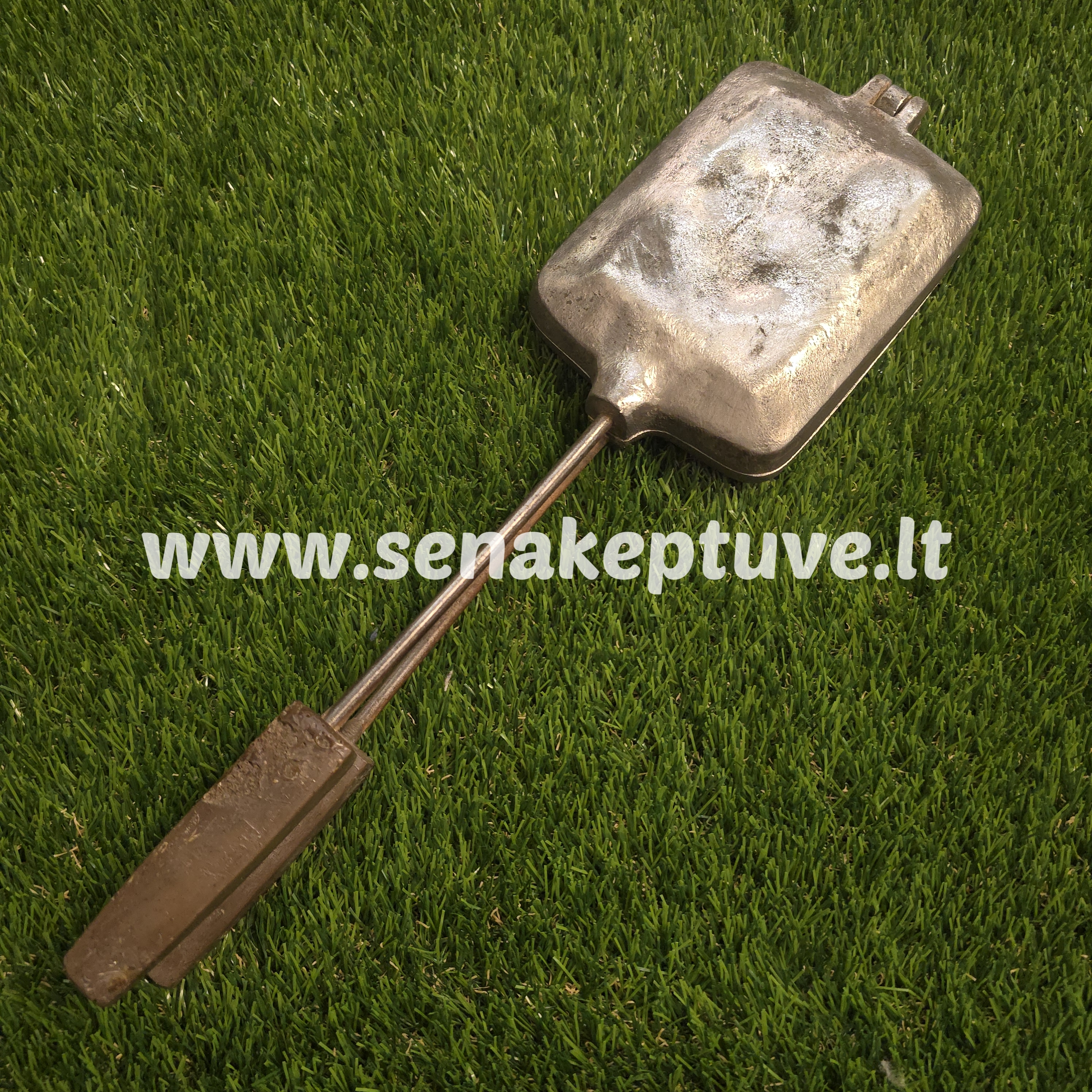 Senovinė asorti keptuvė (2 voveraitės, zuikutis, paukštelis)