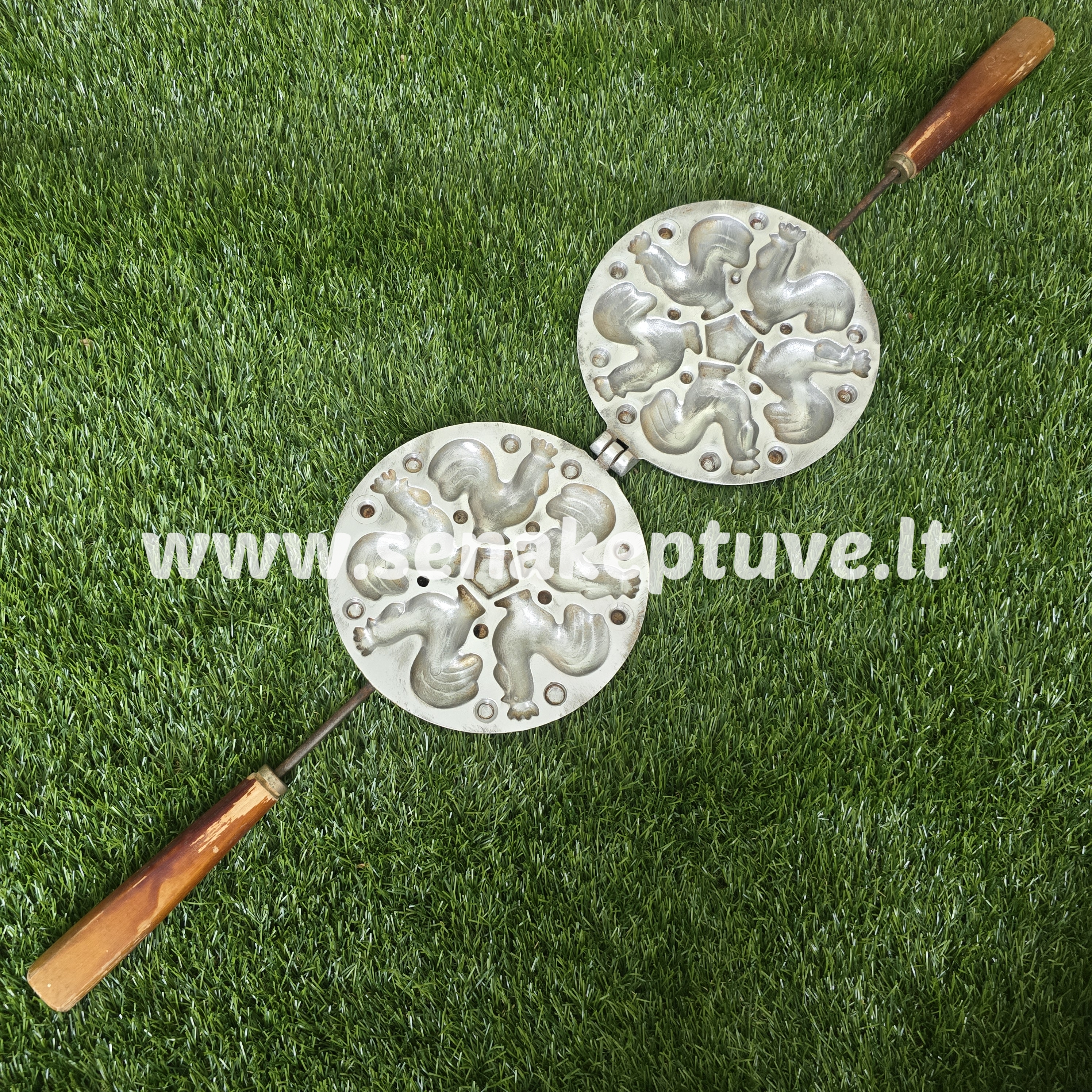 Senovinė gaidelių keptuvė