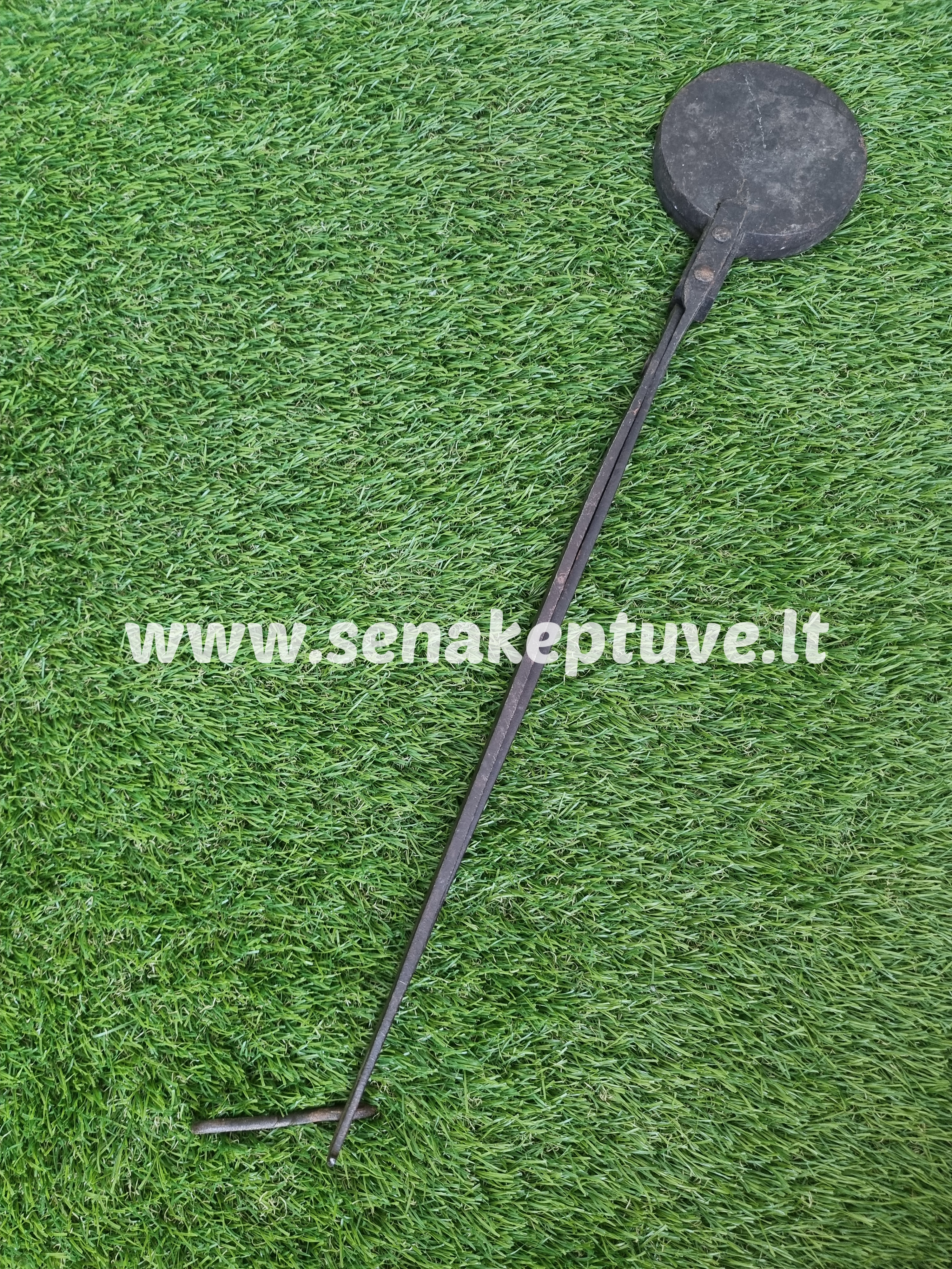 Senovinė ketaus plonų vaflių keptuvė