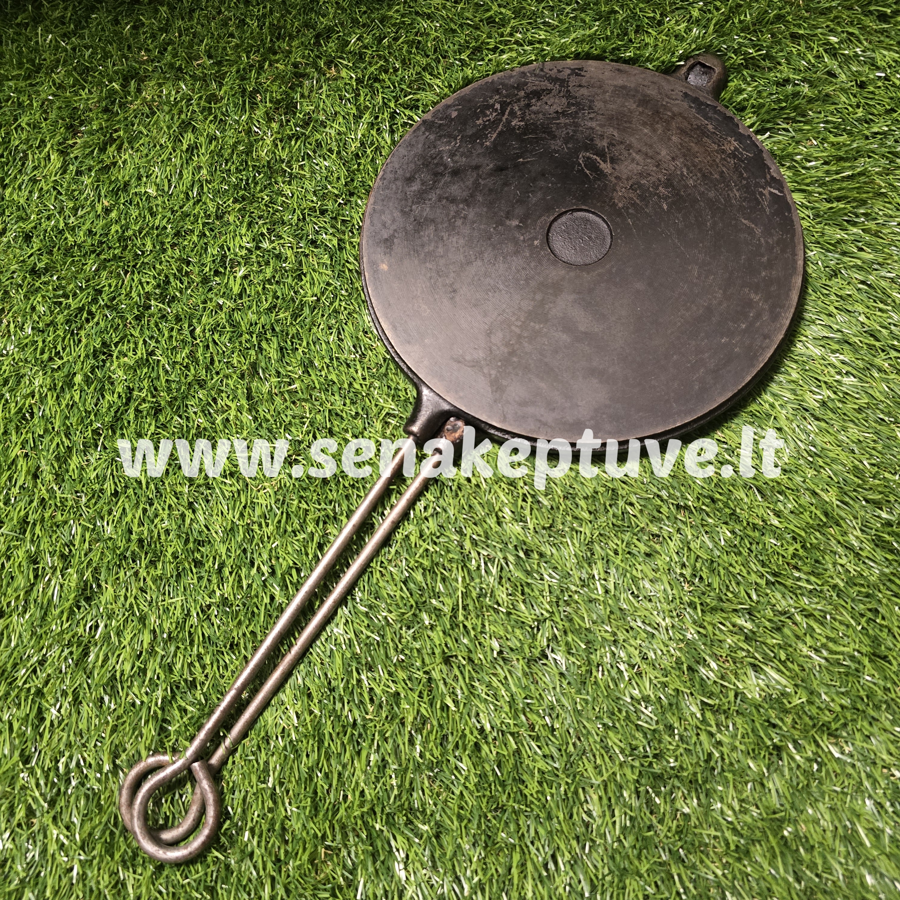 Senovinė ketaus plonų vaflių keptuvė