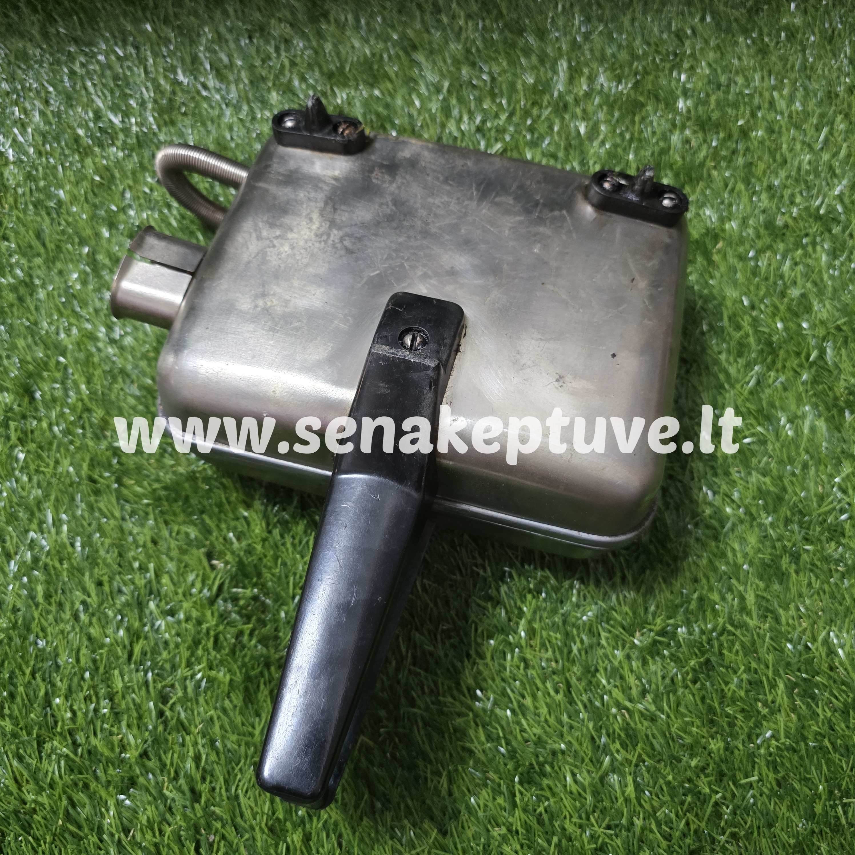 Senovinė elektrinė vaflinė su laidu